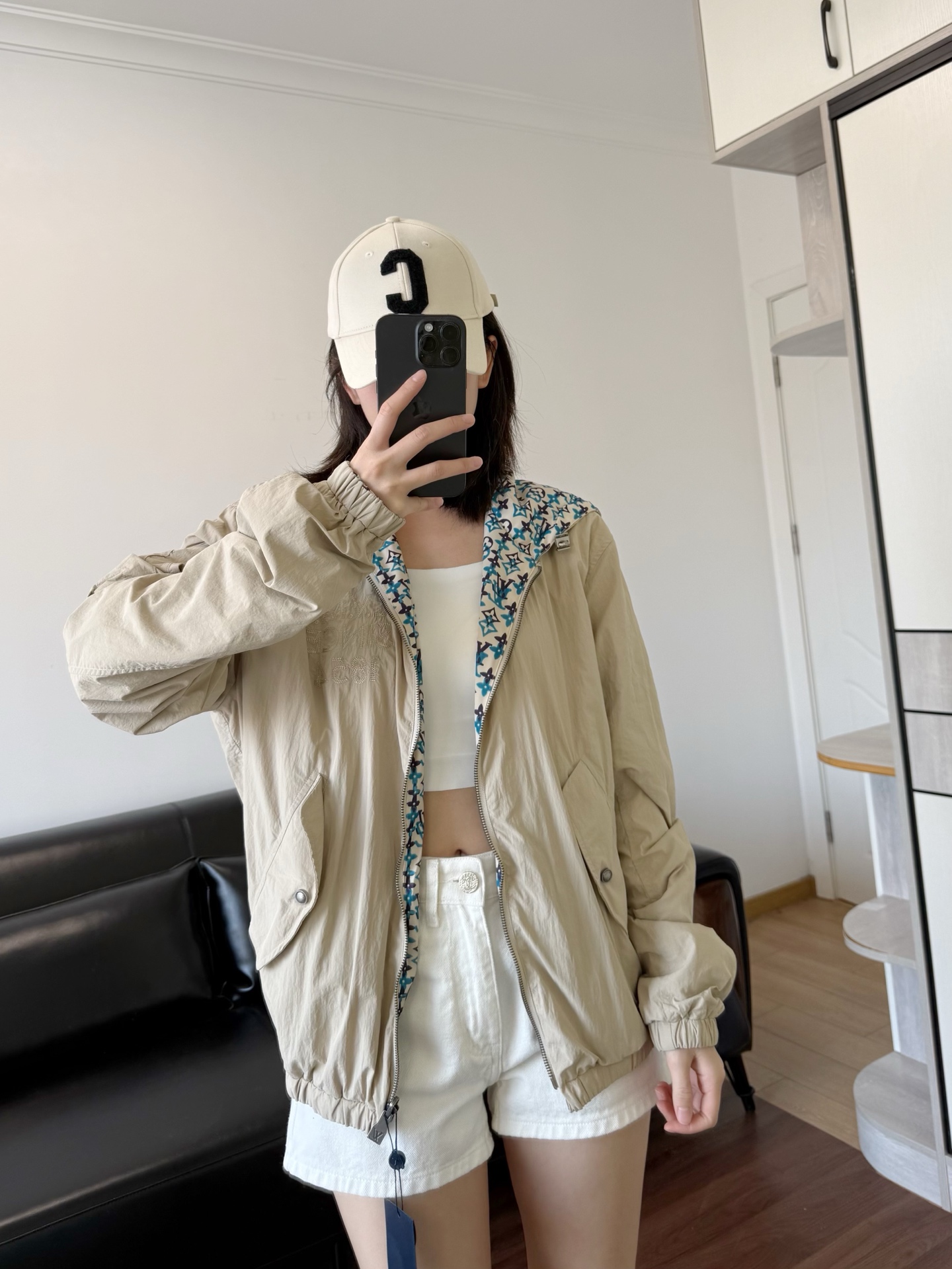 NO:762281,Model 166 98 wears size S. The effect is reversible,,19860909模特166 98穿S码效果 两面可穿,,,Women's clothing