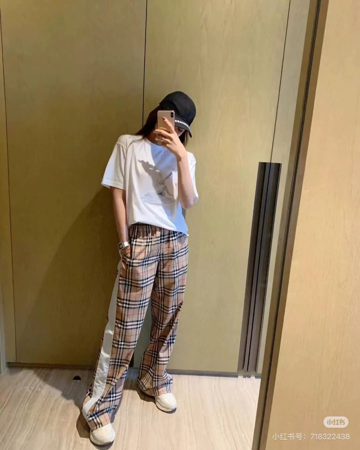 巴宝莉经典格纹真的很爱