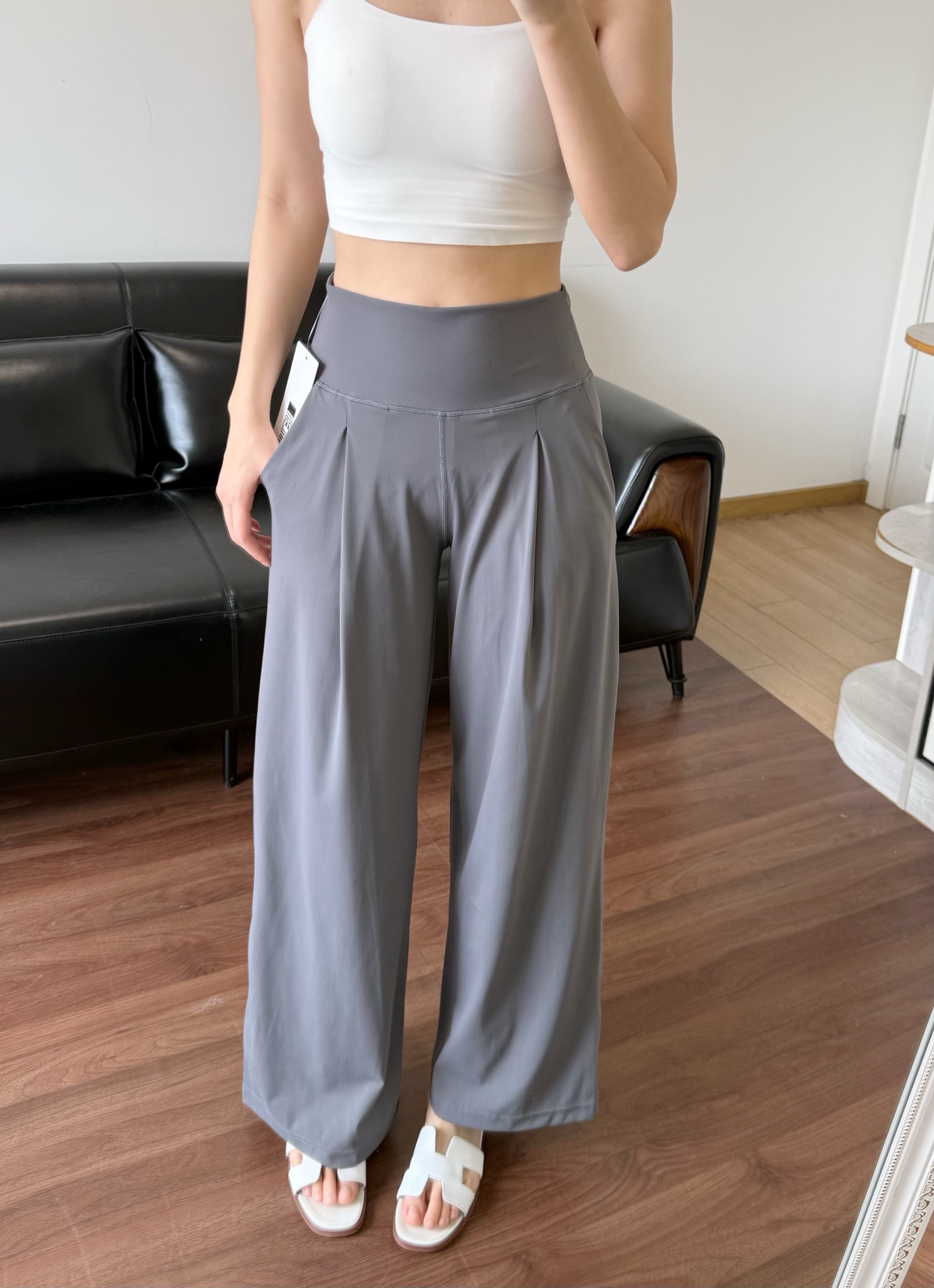 NO:792322,Model 166 98 wears size S, which is suitable.19860909模特166 98穿S码合适,,,Women's clothing