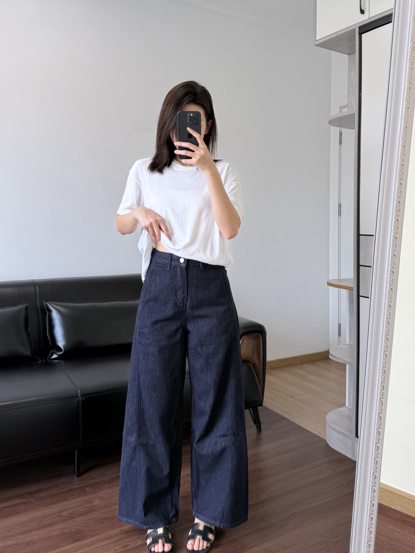 NO:793396,A model with a waist size of 166 and 98 wears size S and has a slim waist. A model with a waist size of 70 needs to wear size M.19860909模特166 98穿S码腰围修身 模特腰围70要穿M,,,Women's clothing