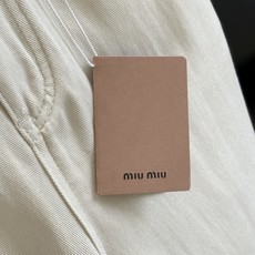 出货🌾Miumiu同款 银丝线超薄天丝牛仔长裤闪闪发亮金丝线混纺牛仔裤,布料革新,创新型牛仔贵价面料,自 出货🌾Miumiu同款 银丝线超薄天丝牛仔长裤闪闪发亮金丝线混纺牛仔裤,布料革新,创新型牛仔贵价面料,自