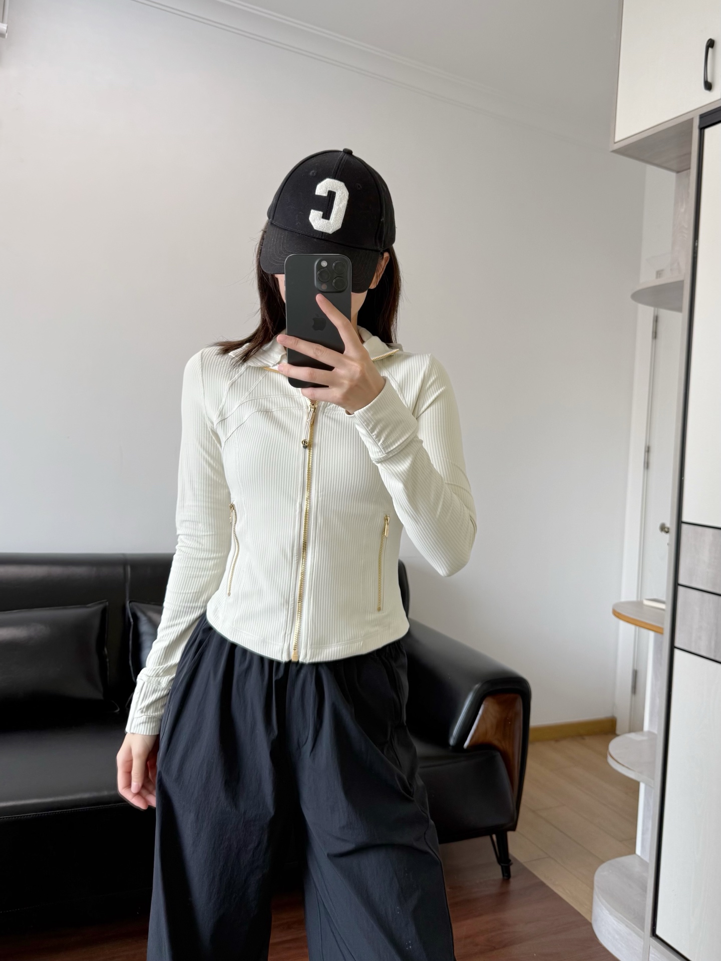 NO:798861,The clothes are slim-fitting. If you like the looser effect, take one size larger.19860909衣服修身款式 喜欢宽松效果拍大一码,,,Women's clothing