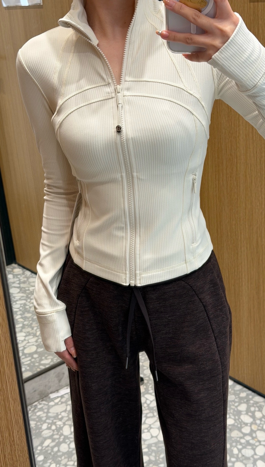 NO:870008,It’s great for daily sports, commuting and going out on the street!  ,,19860909日常运动通勤出街都很好搭！,,,Women's clothing