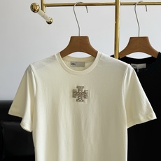 🌾Tory Burch 同款烫钻logoT恤质感超级好,越是简单的款式越是对质量🈶要求!面料采用100% 🌾Tory Burch 同款烫钻logoT恤质感超级好,越是简单的款式越是对质量🈶要求!面料采用100%