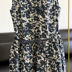🌾Max Mara同款印花腰带连衣裙MaxMara 2026春夏全新力作,将优雅美学的灵动诗意,融入当代 🌾Max Mara同款印花腰带连衣裙MaxMara 2026春夏全新力作,将优雅美学的灵动诗意,融入当代