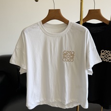 🌾LOEWE 罗意威同款 女款logo刺绣短袖夏日限定Anagram刺绣T真的是本命T恤了黑白两色直接焊 🌾LOEWE 罗意威同款 女款logo刺绣短袖夏日限定Anagram刺绣T真的是本命T恤了黑白两色直接焊