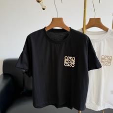 🌾LOEWE 罗意威同款 女款logo刺绣短袖夏日限定Anagram刺绣T真的是本命T恤了黑白两色直接焊 🌾LOEWE 罗意威同款 女款logo刺绣短袖夏日限定Anagram刺绣T真的是本命T恤了黑白两色直接焊