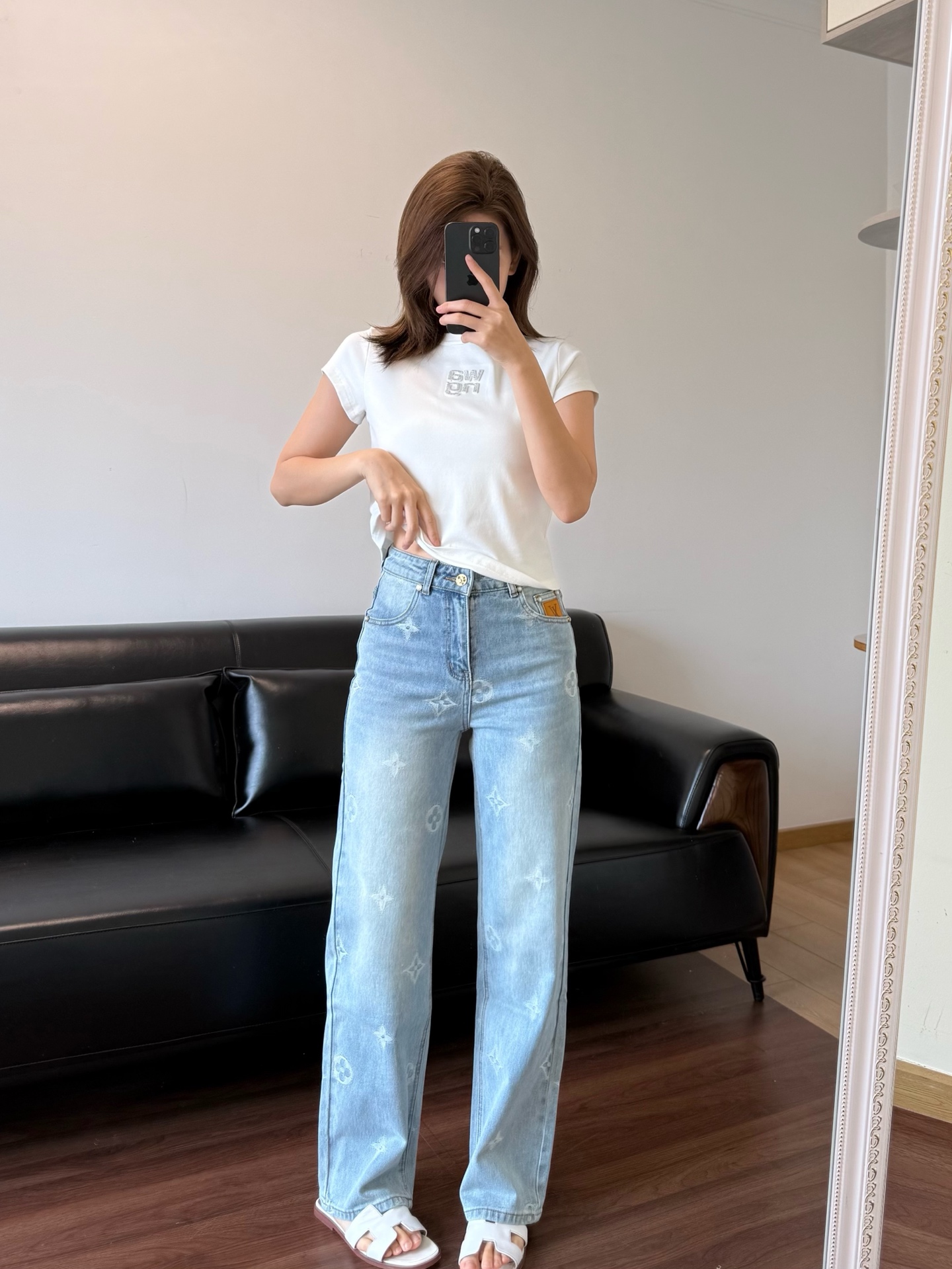 NO:836546,A model with a waist size of 166 and 98 wears size S and has a tight waist. A model with a waist size of 70 needs to wear M to be suitable.19860909模特166 98穿S码腰围紧身 模特腰围70要穿M才合适,,,Women's clothing
