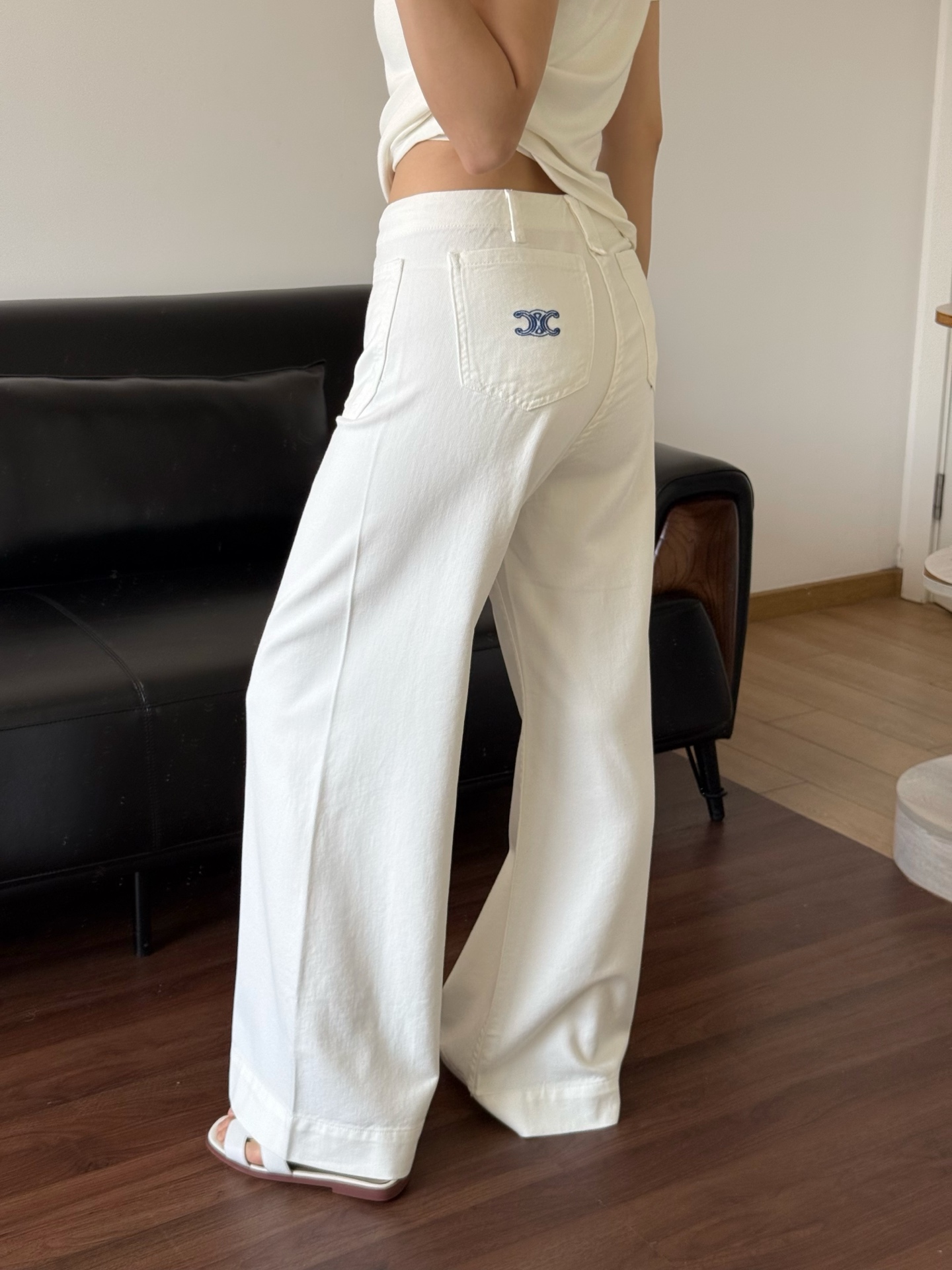 NO:841478,Today’s assignment: Model 166 98 wears 25, half a size too big,19860909今日作业 模特166 98穿25,偏大半码,,,Women's clothing