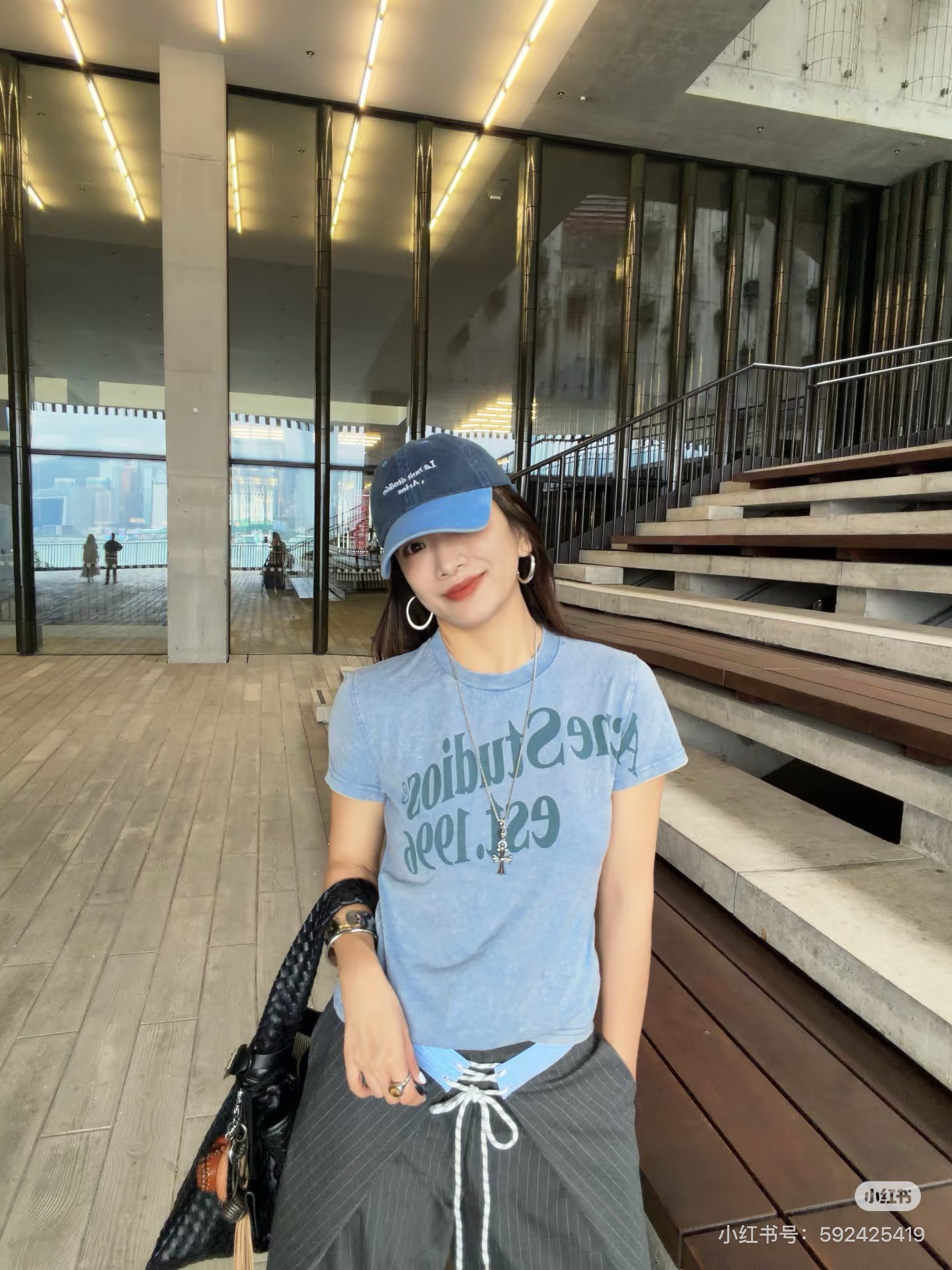 NO:841768,Pair it with wide-leg pants or jeans, and you can easily get Korean style relaxation!,,jeans,19860909搭配阔腿裤或牛仔裤,韩系松弛感轻松get!,,jeans,,Women's clothing