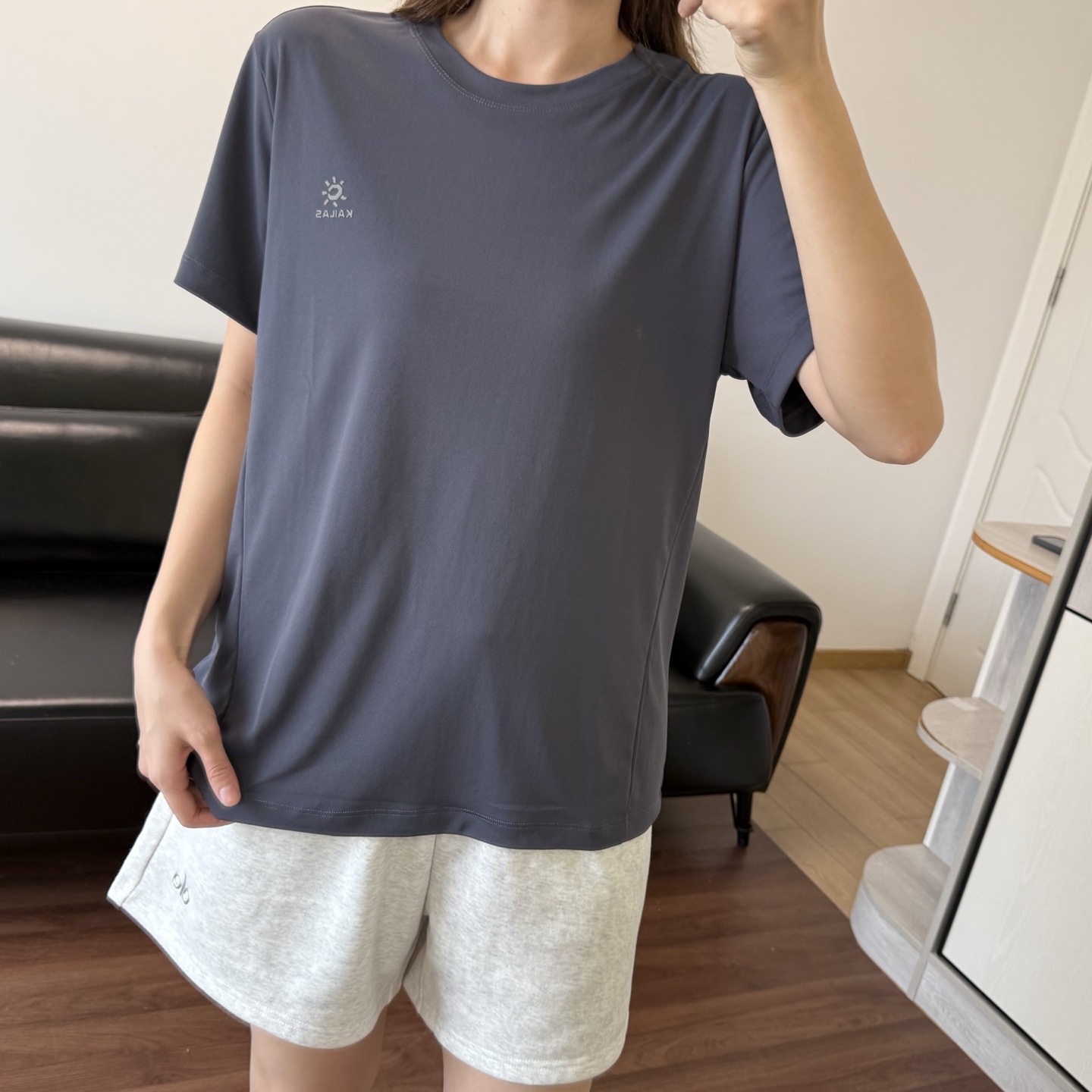 NO:842558,Model 166 98 wears M size for loose effect,,19860909模特166 98穿M码宽松效果,,,Women's clothing