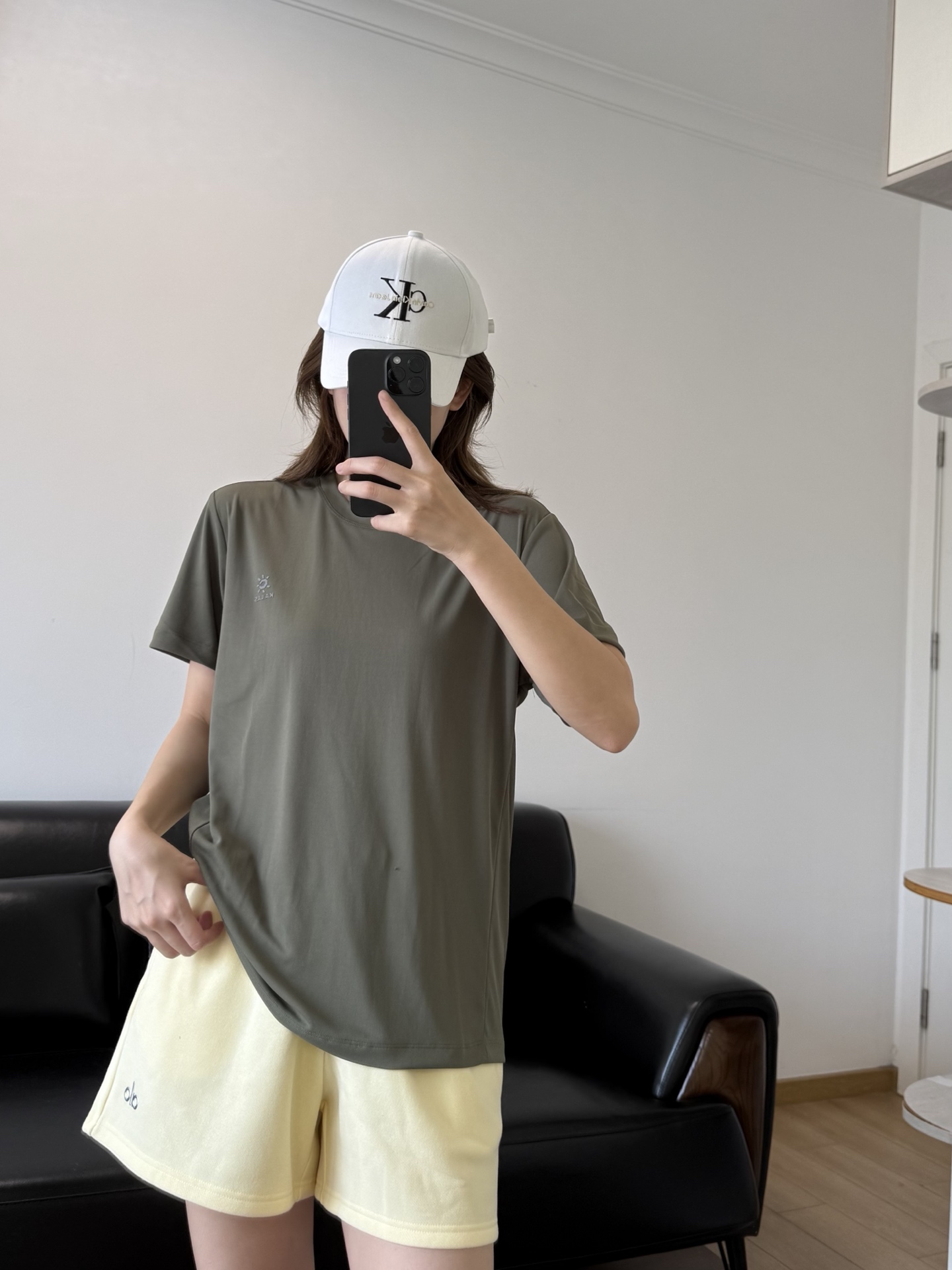 NO:842546,Green is the most popular color this year. Green is the most popular color.19860909绿色今年流行的颜色 首推绿色,,,Women's clothing