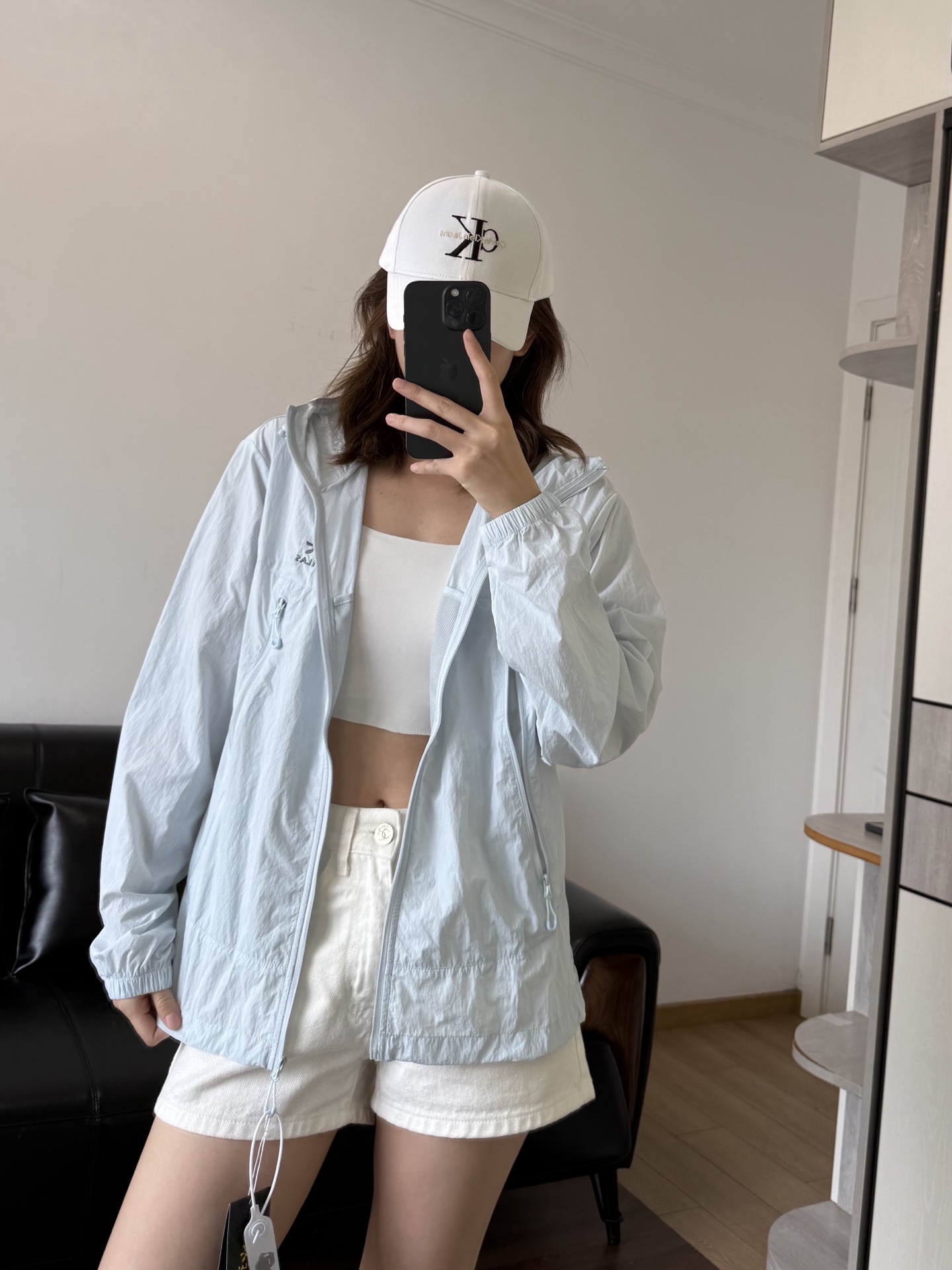 NO:855913,The clothes are loose-fitting,19860909衣服属于宽松效果,,,Women's clothing