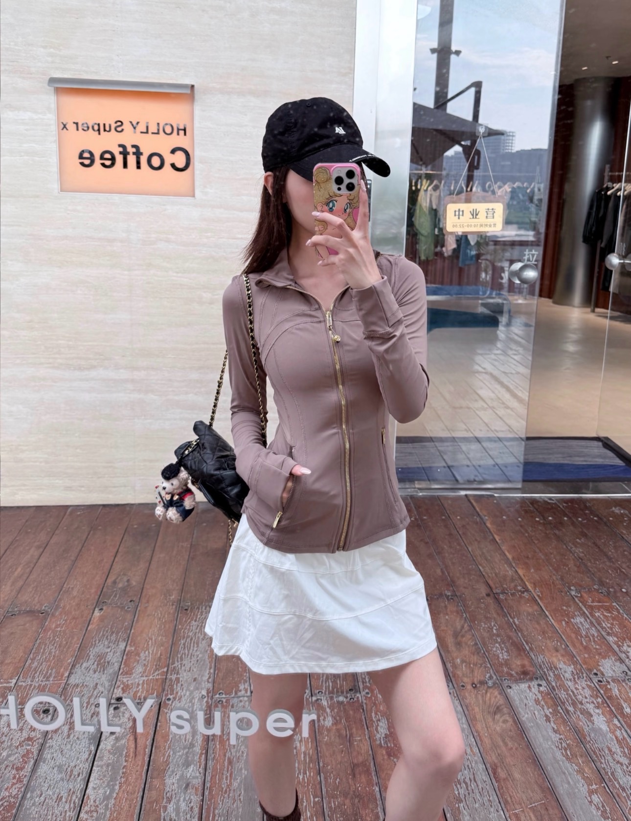 NO:877374,One piece can easily hold up to any scene and is durable and wearable all year round.,,19860909一件轻松 hold 住全场景,一年四季都实穿耐看.,,,Women's clothing