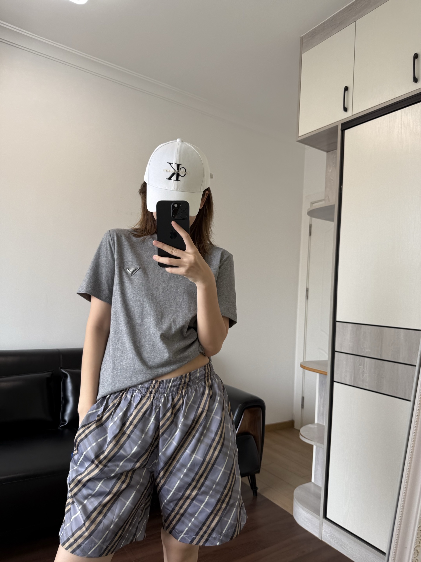 NO:883418,The waistband is a drawstring + semi-elastic design, which is very tolerant to the waistline. It is suitable for sports and leisure or daily outings. Moreover, the plaid pattern is highly recognizable but not exaggerated. It goes well with white T-shirts, OLO shirts or branded T-shirts. It is refreshing and textured in summer.,, tees, t-shirts,19860909裤腰是抽绳+半松紧的设计,对腰围的包容度很高,不管是运动休闲还是日常出门穿都合适. 而且这个格纹辨识度高但不浮夸,搭配白T,OLO衫或者品牌的T恤都很和谐,夏天穿清爽又显质感.,,tees，t-shirt,,Women's clothing