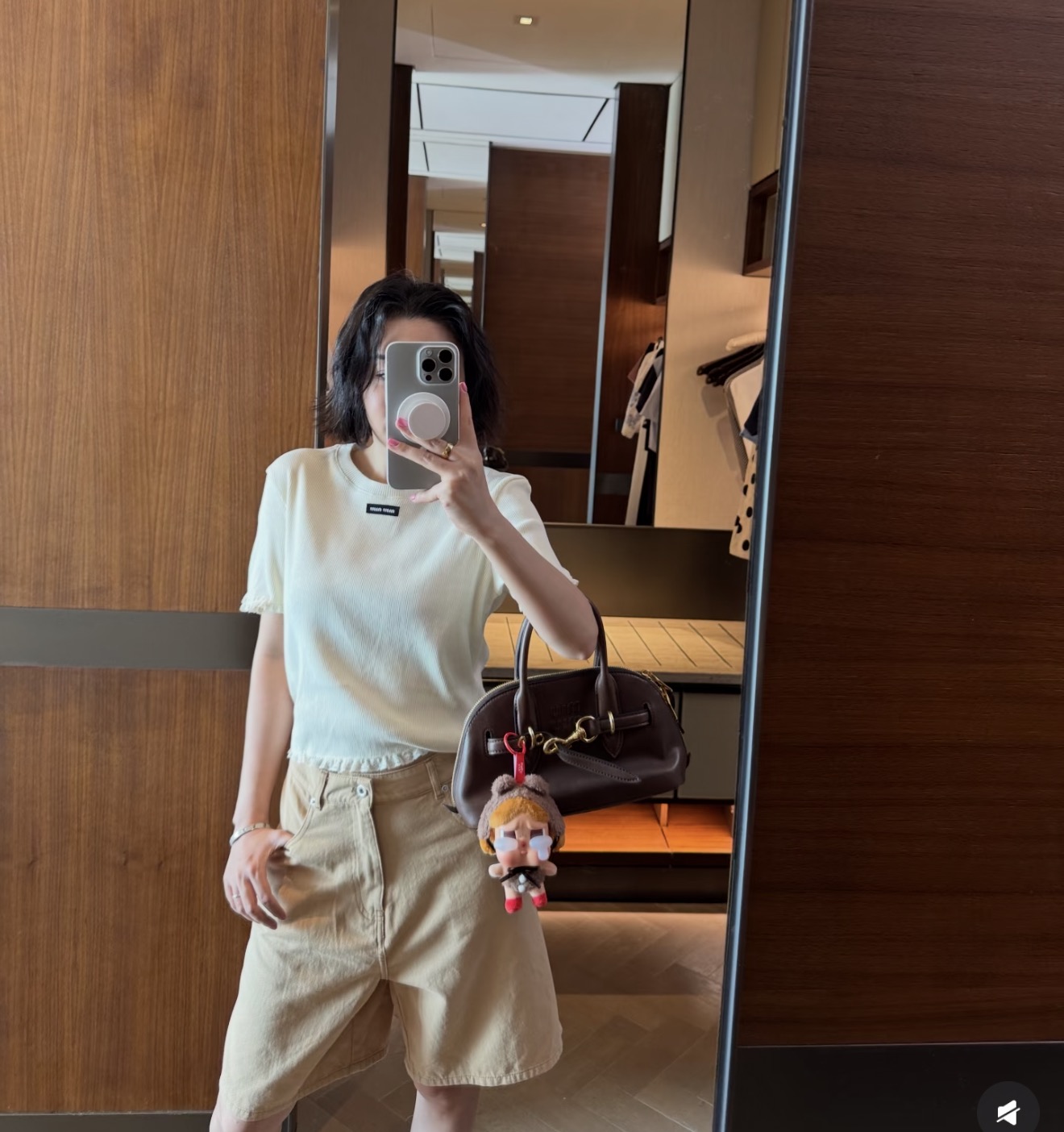 NO:892571,It’s stylish without being concave!  Pants that accommodate any leg shape, so you don’t have to choose who to wear them!  ,,19860909不用凹就很有型！ 包容任何腿型的裤型,不挑人穿！,,,Women's clothing