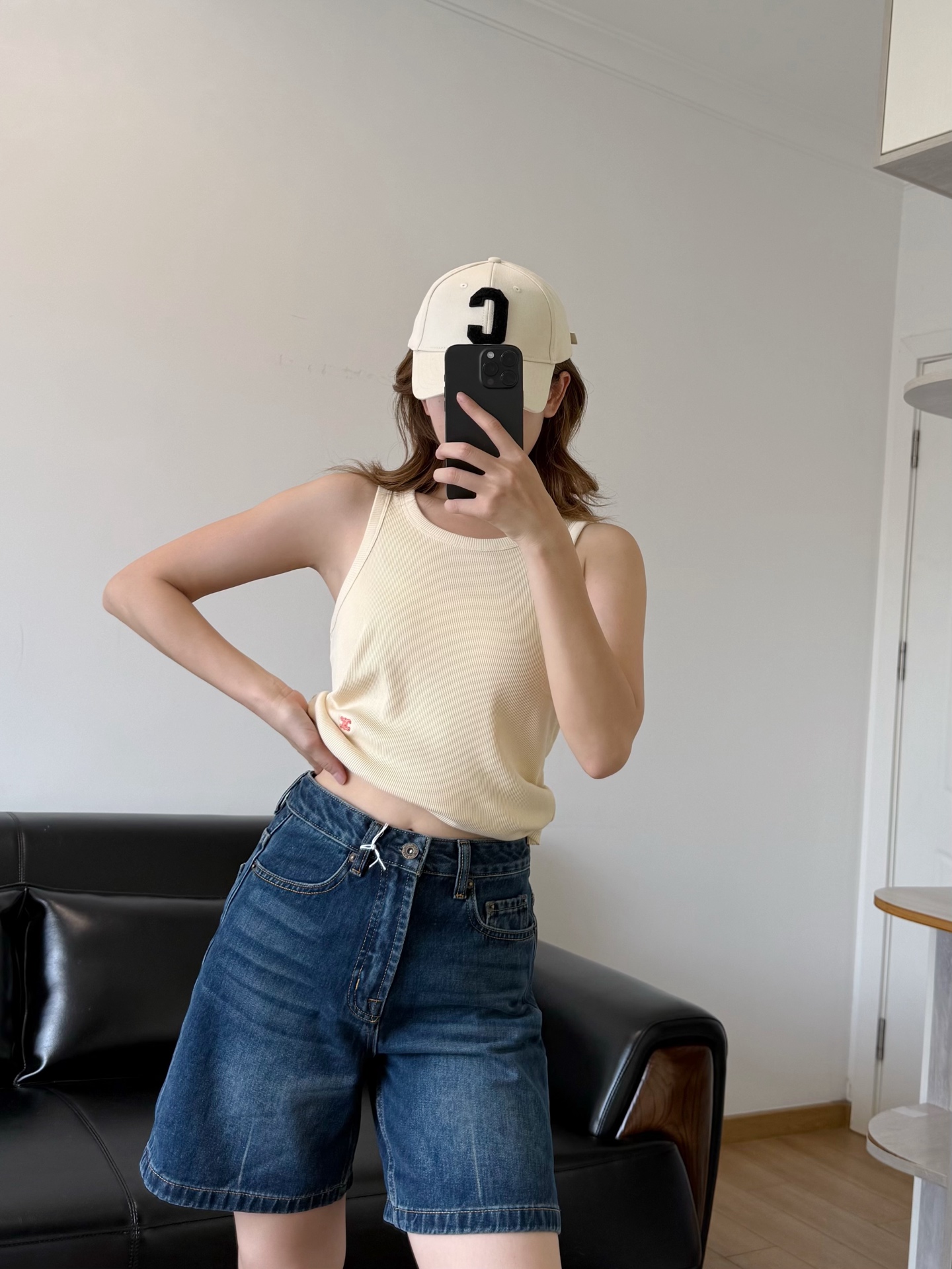 NO:892607,There is no elasticity in the waist. The card size is too big,19860909腰围没有弹力 卡码拍大,,,Women's clothing