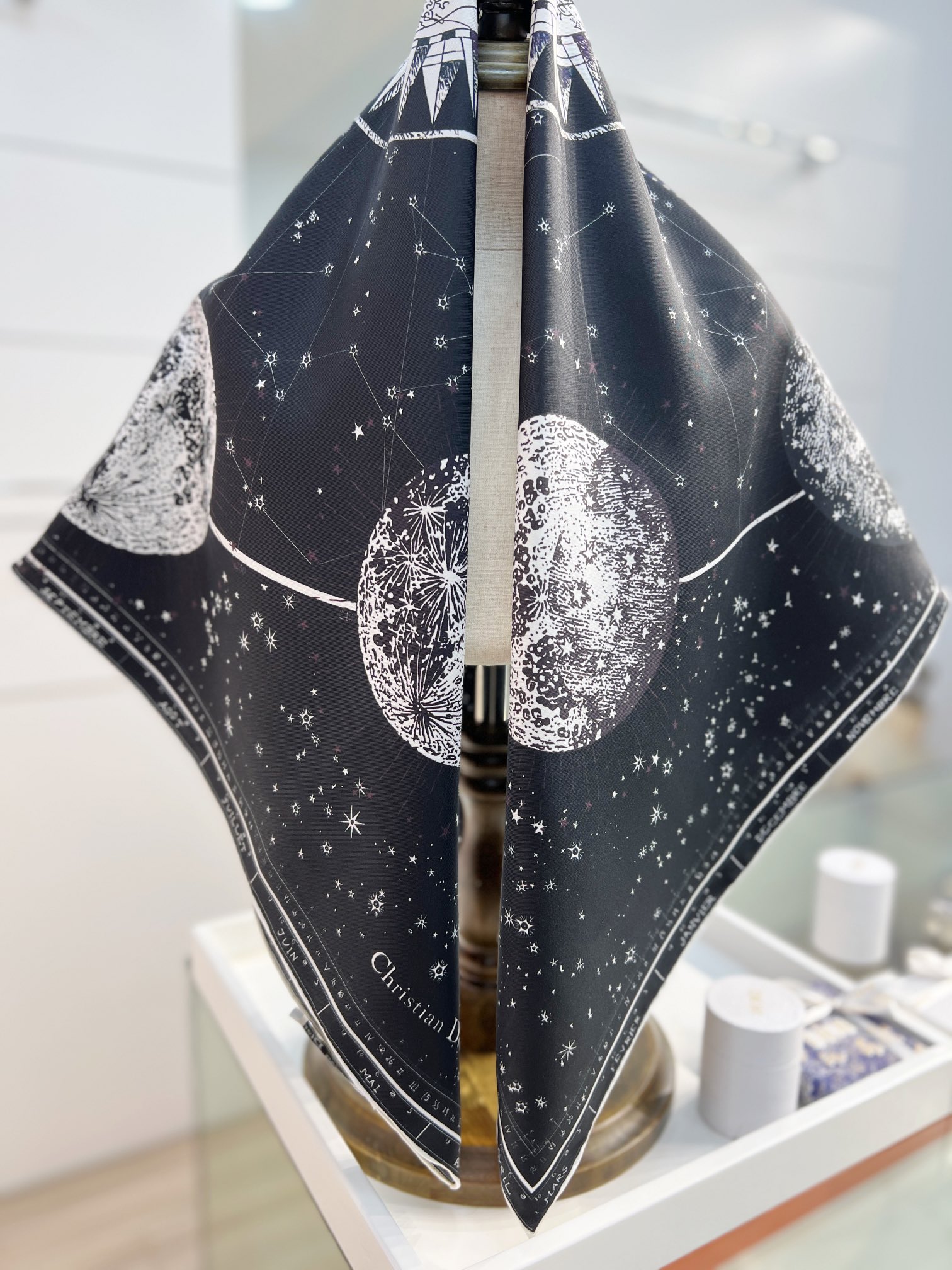 Dior 星座系列～90真丝印花方巾