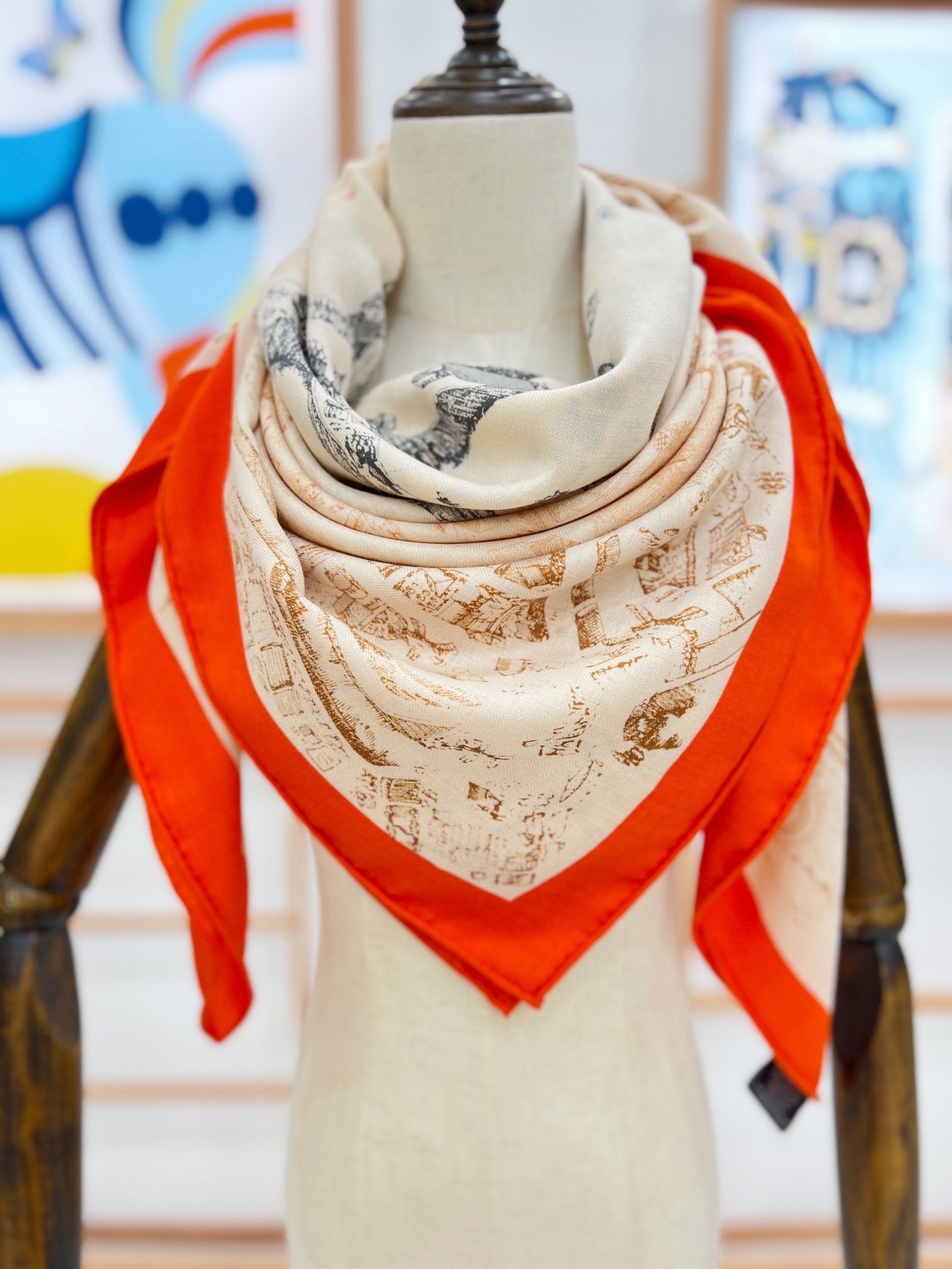 【140顶级丝羊绒双面同色披肩『骏马之城』!!超级气质!!】不仅美有其表,更有好品质与好细节的出彩内质!