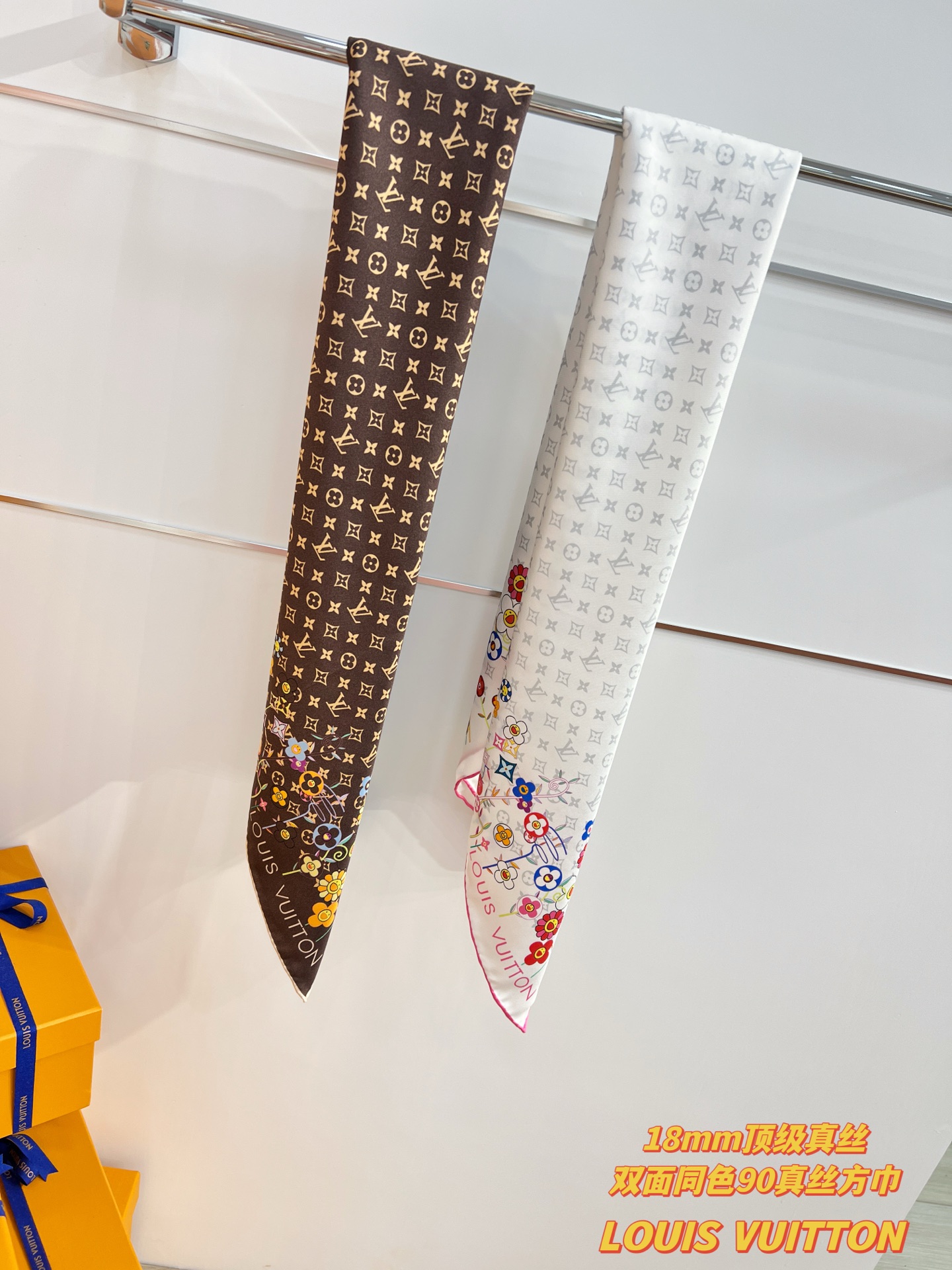 LV x TM SUPERFLAT FLOWERS 90 方巾
【18mm顶级真丝双面同色丝巾】

LV