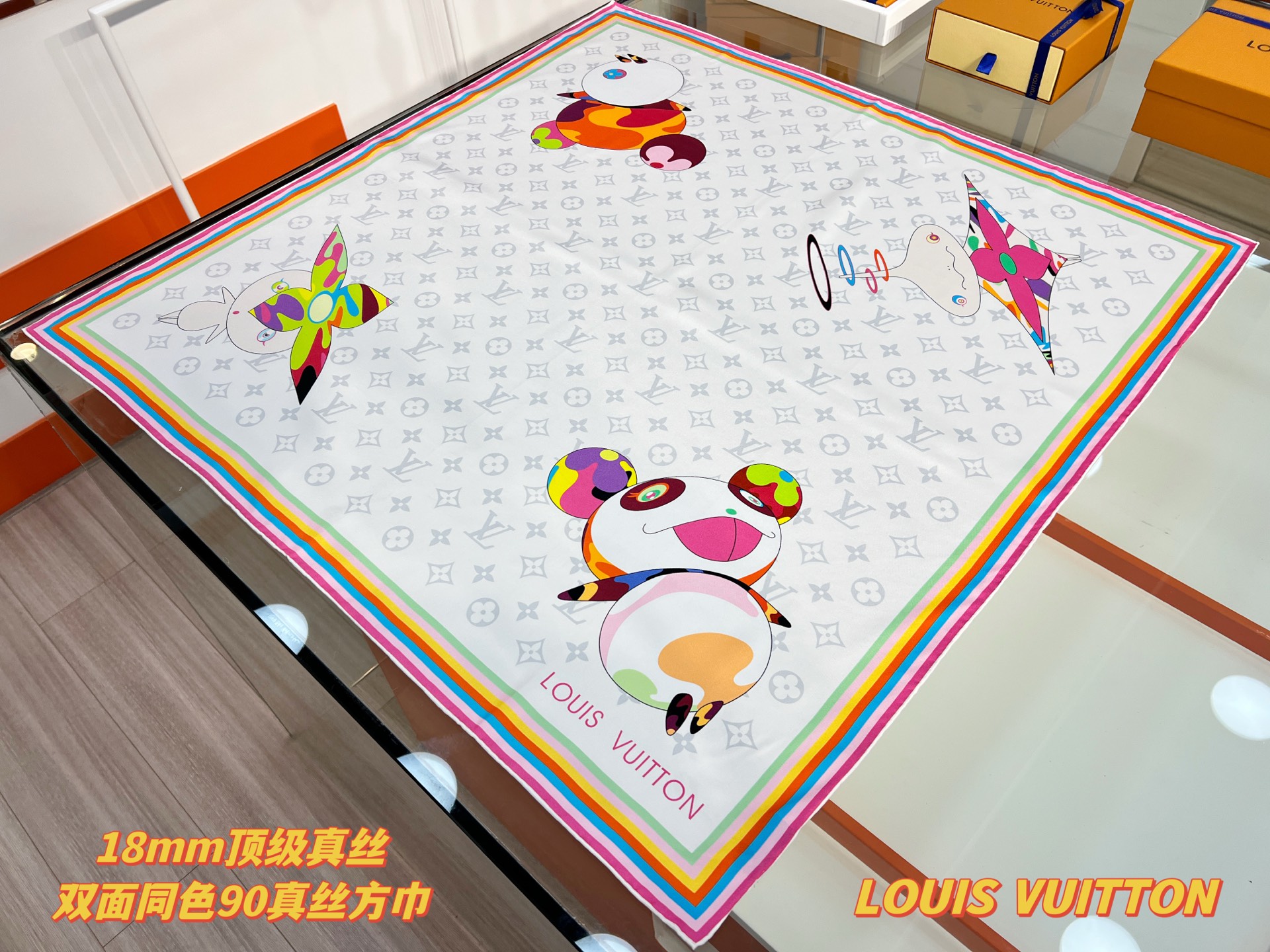 LV x TM SUPERFLAT 90 方巾
【18mm顶级真丝双面同色丝巾】

LV x TM Mo