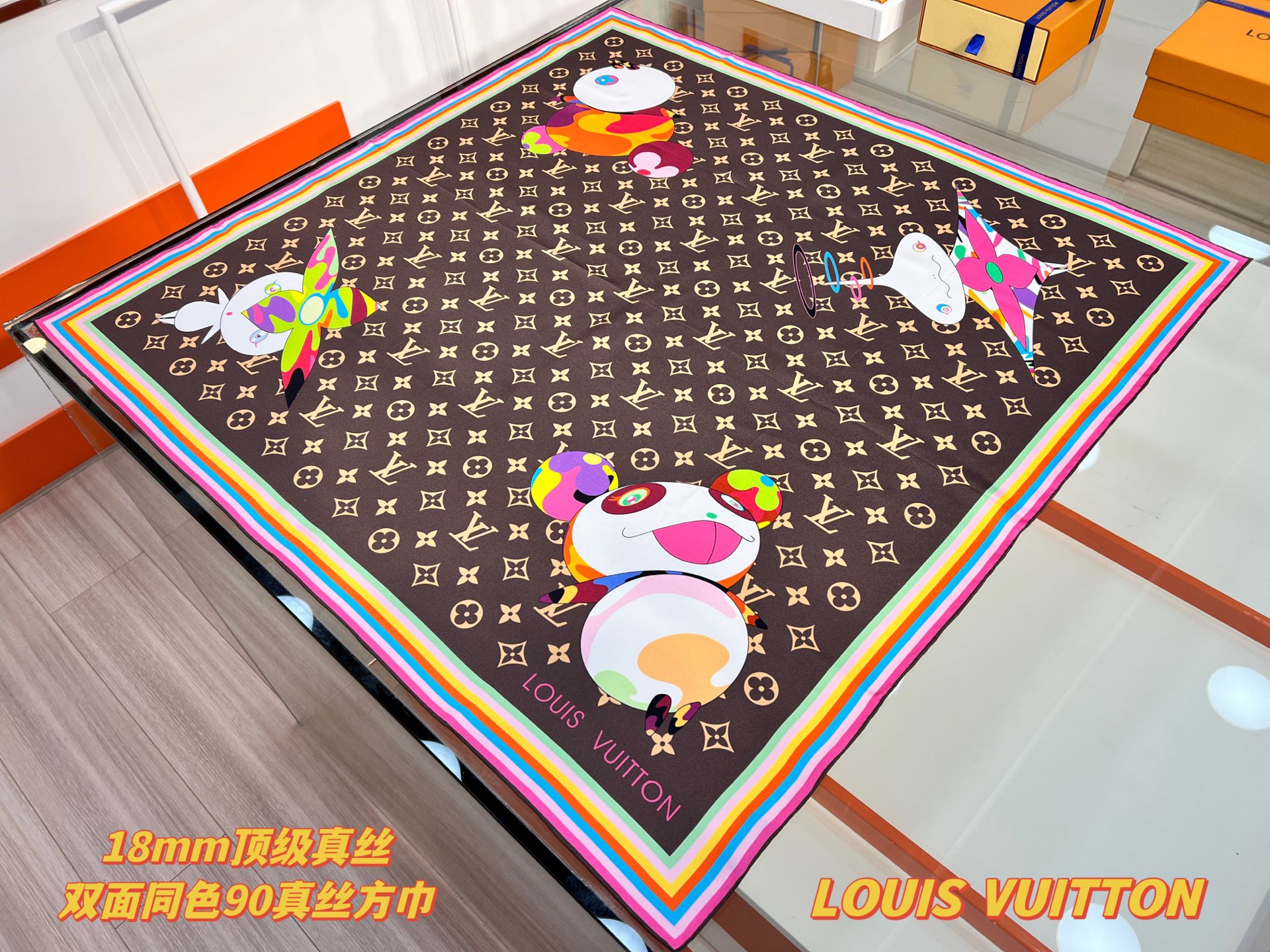 LV x TM SUPERFLAT 90 方巾
【18mm顶级真丝双面同色丝巾】

LV x TM Mo