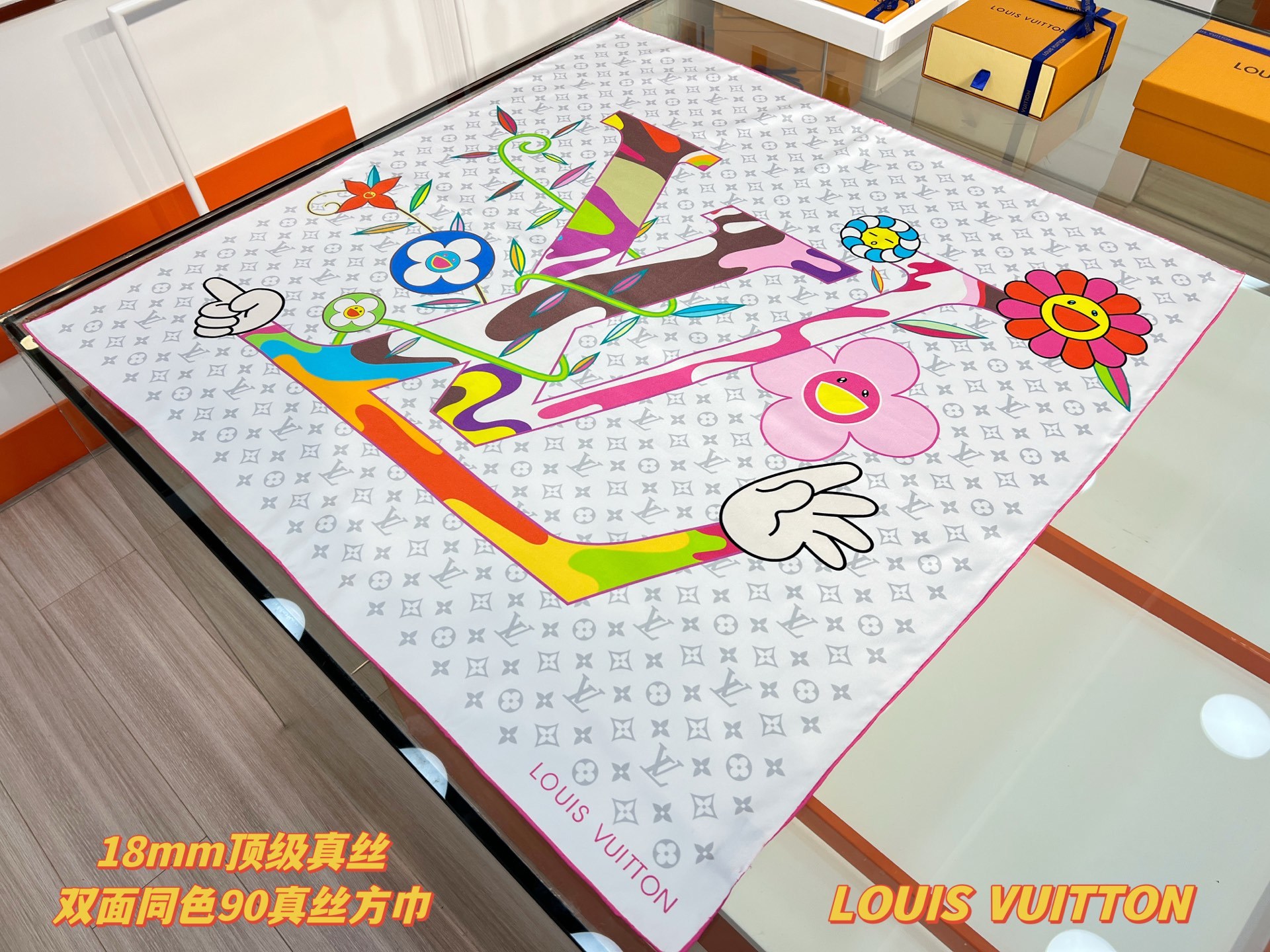LV x TM SUPERFLAT 90 方巾
【18mm顶级真丝双面同色丝巾】
LV x TM Mo