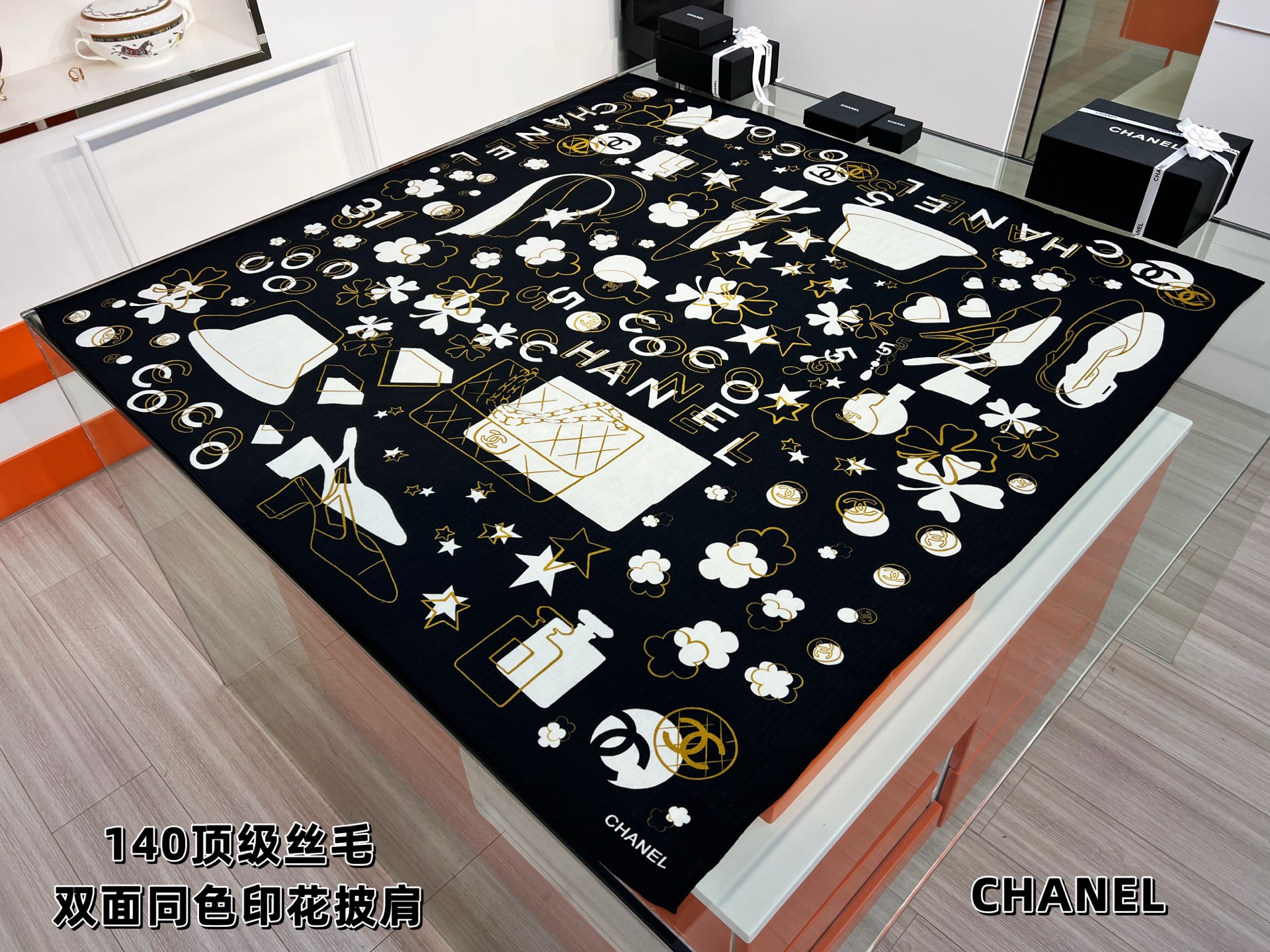 Chanel ~25。秋冬新品～【140顶级丝毛双面同色】包包、香水瓶、山茶花与双C的完美结合适合各种场