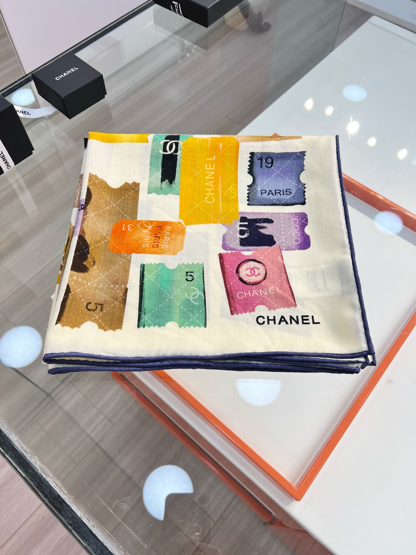 💰Chanel ~25秋冬新品～“集邮藏家”【140双面丝毛披肩】手工卷边丝毛方巾（30%桑蚕丝70%羊