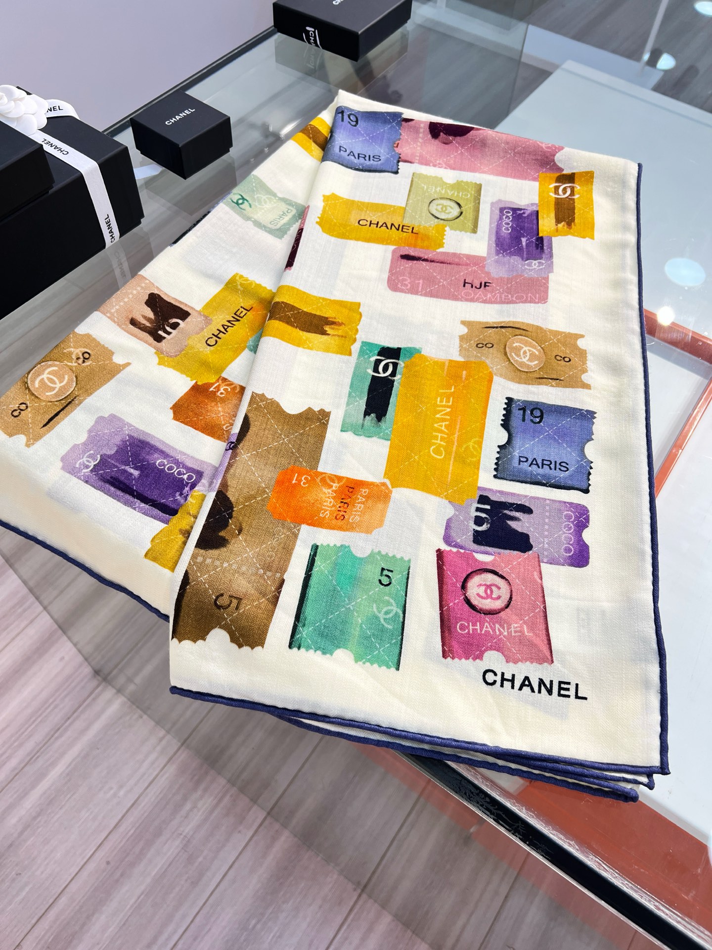 💰Chanel ~25秋冬新品～“集邮藏家”【140双面丝毛披肩】手工卷边丝毛方巾（30%桑蚕丝70%羊