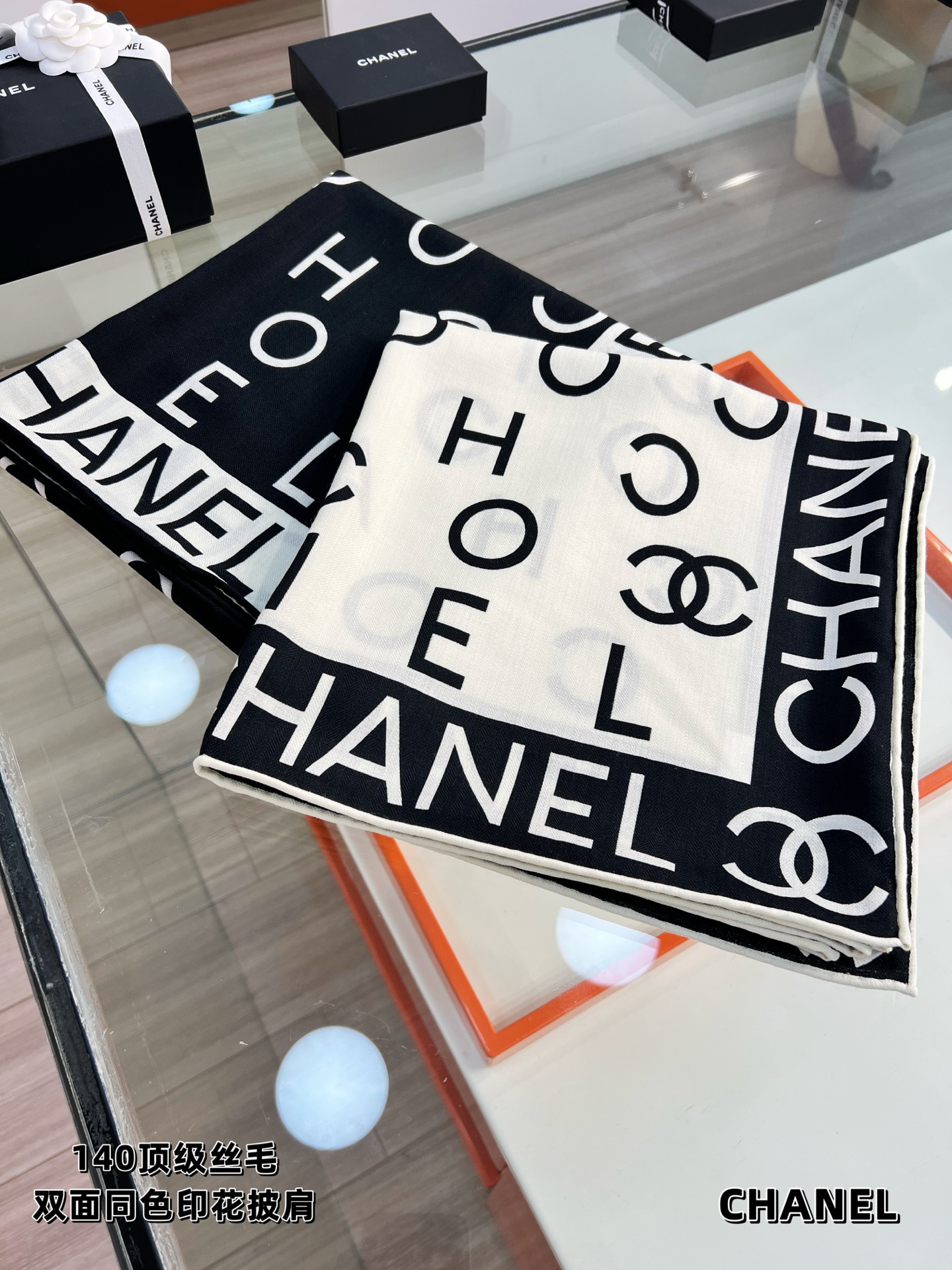 Chanel ~25秋冬新品～【双C字母组合】【140双面丝毛披肩】手工卷边丝毛方巾（30%桑蚕丝70%