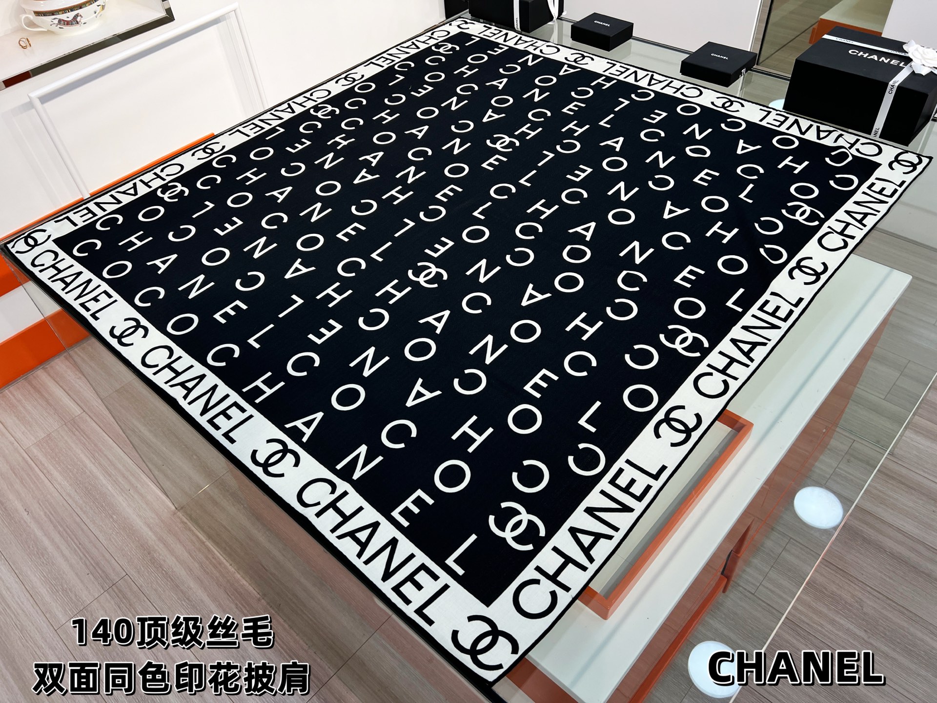 Chanel ~25秋冬新品～【双C字母组合】【140双面丝毛披肩】手工卷边丝毛方巾（30%桑蚕丝70%