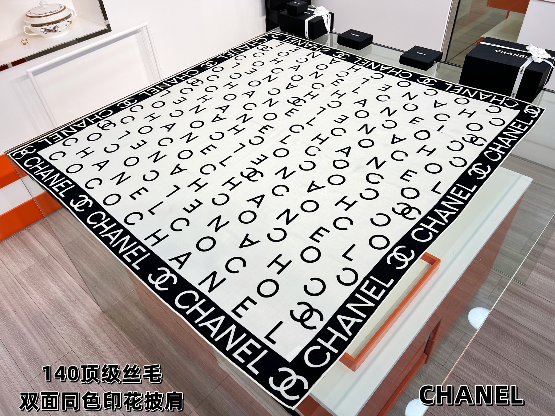 Chanel ~25秋冬新品～【双C字母组合】【140双面丝毛披肩】手工卷边丝毛方巾（30%桑蚕丝70%