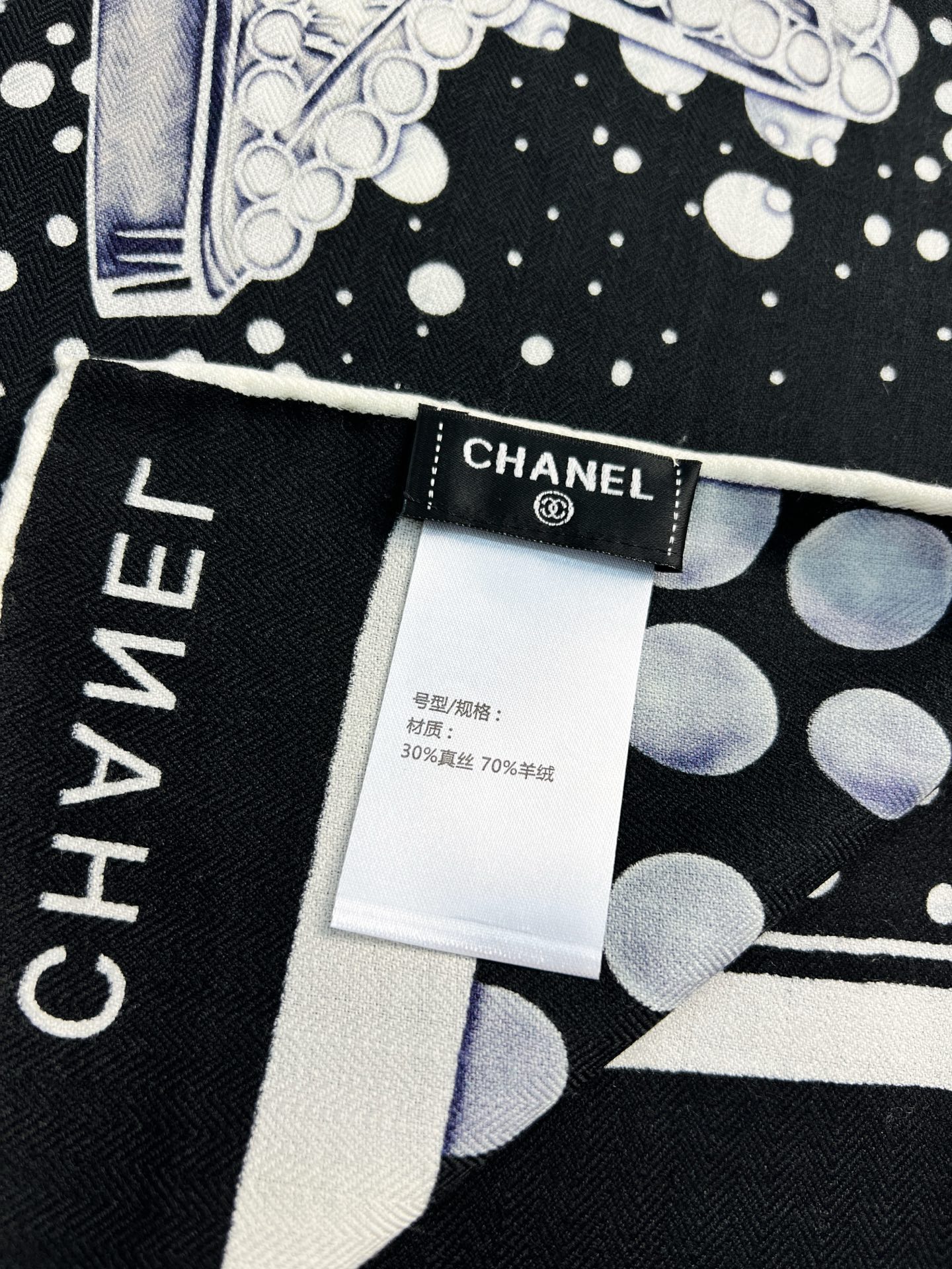 💰Chanel ~25秋冬新品～【五角星山茶花】
【140双面丝毛披肩】

手工卷边丝毛方巾（30%桑蚕