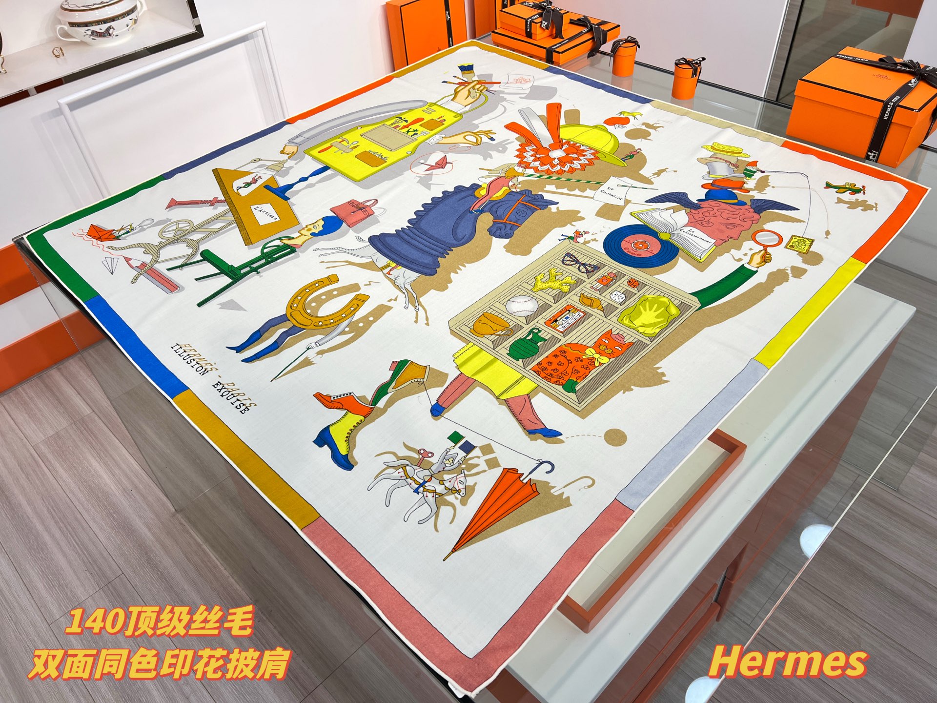 💟“2025年精巧错觉”140双面丝毛披肩~Hermes 

手工卷边真丝方巾（30%桑蚕丝70%羊毛）