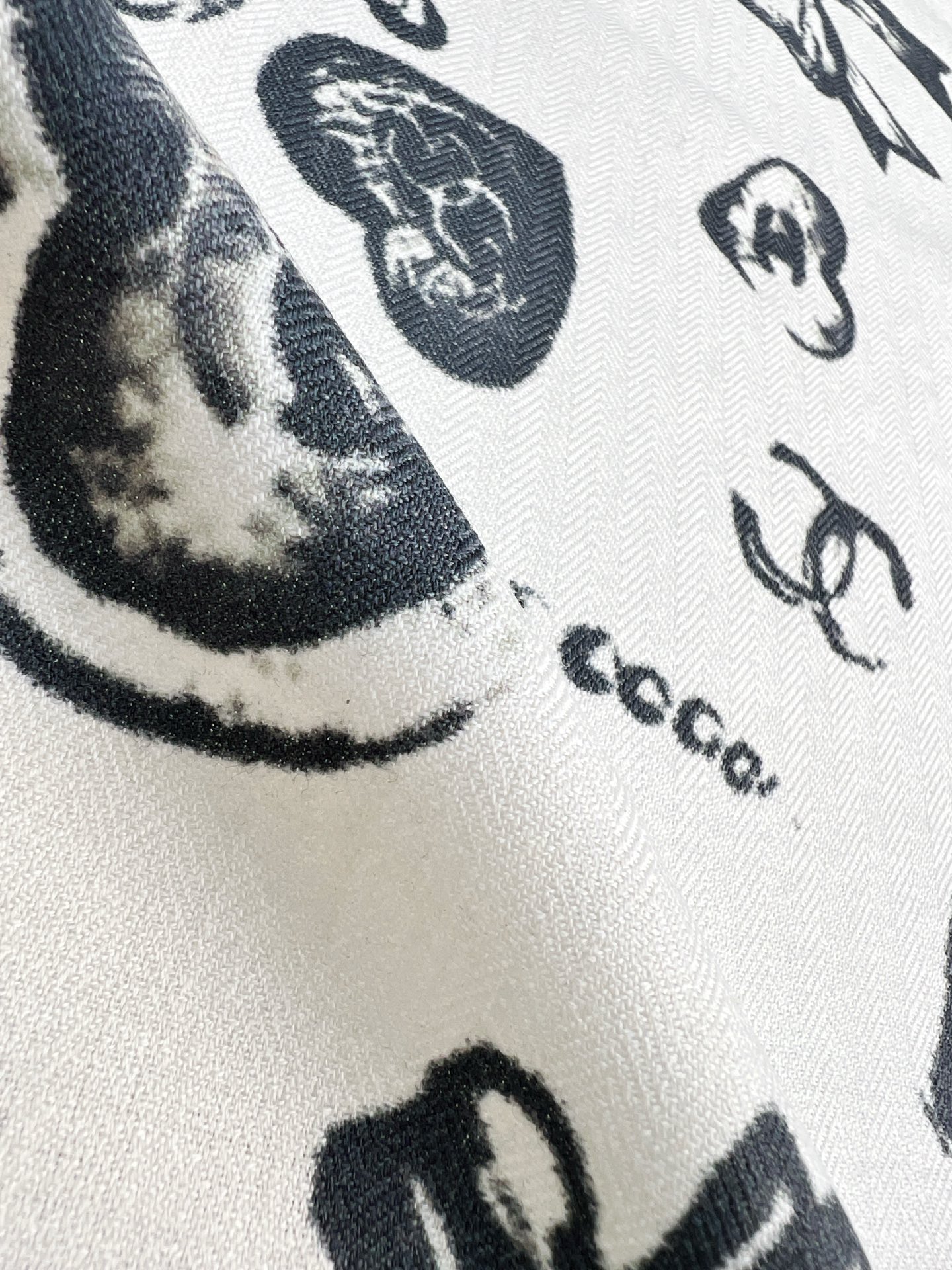 Chanel ~25秋冬新品～【爱心珍珠四叶草】【140双面丝毛披肩】手工卷边丝毛方巾（30%桑蚕丝70