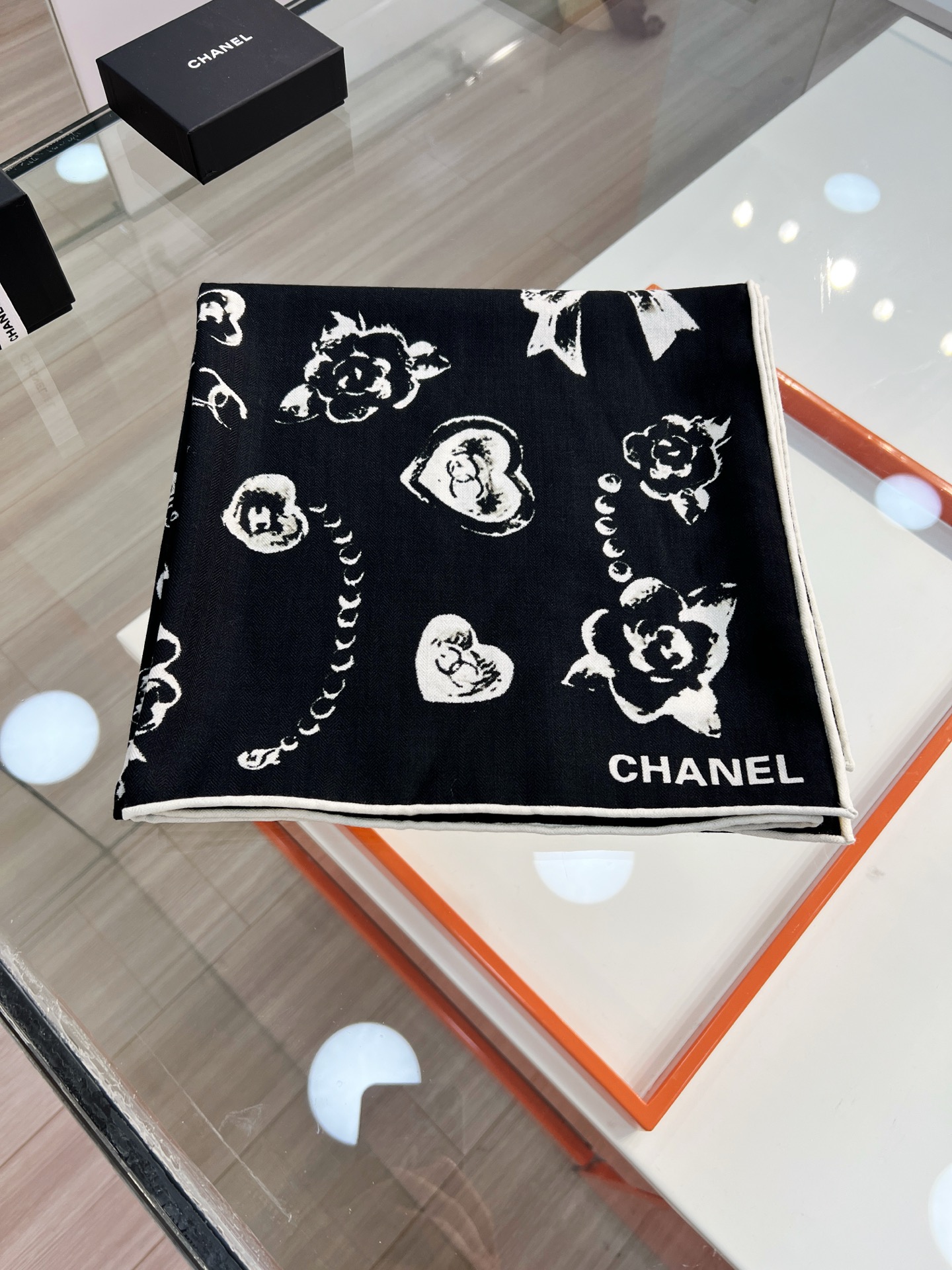 Chanel ~25秋冬新品～【爱心珍珠四叶草】【140双面丝毛披肩】手工卷边丝毛方巾（30%桑蚕丝70