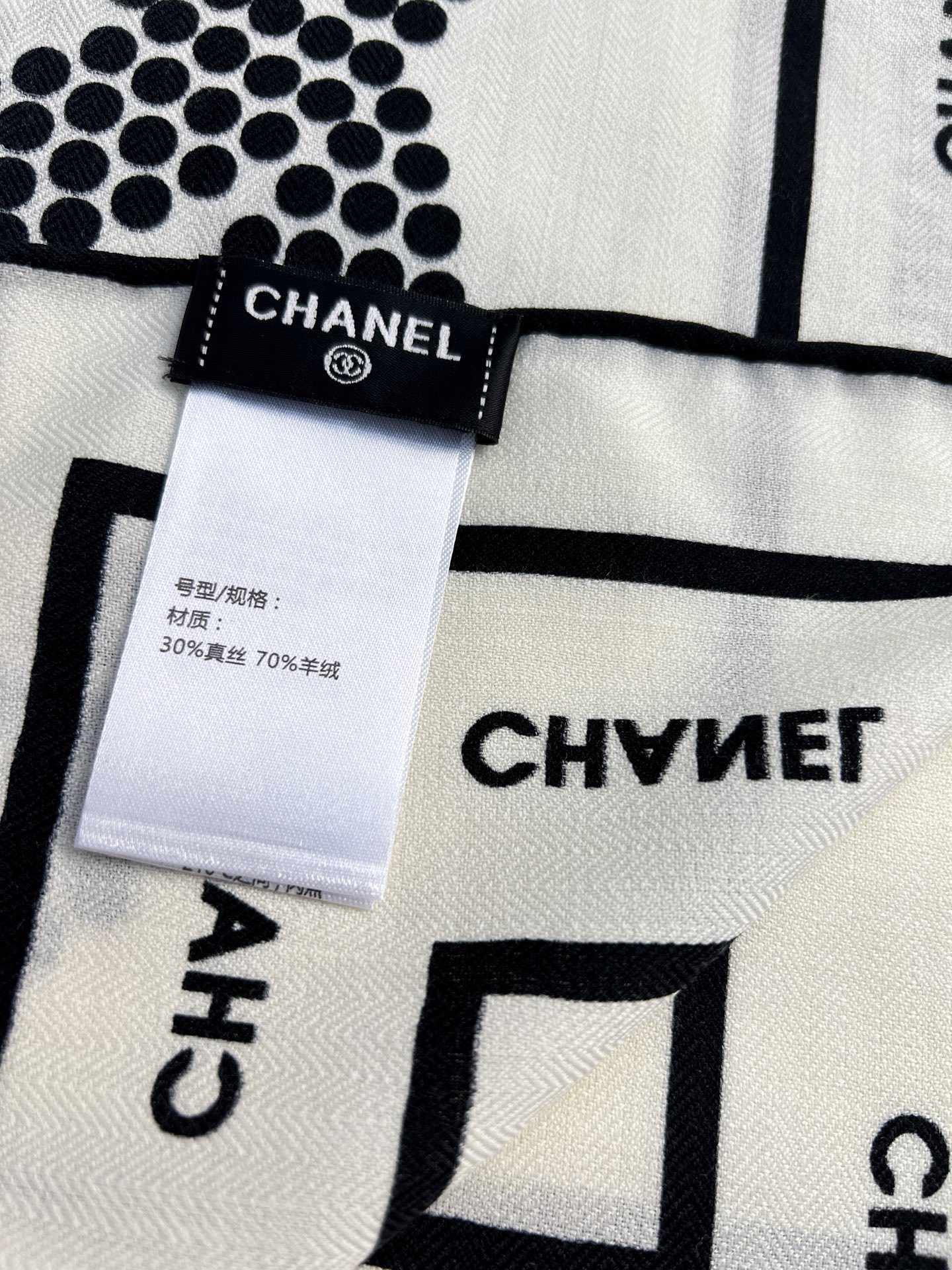 💰Chanel ~25秋冬新品~【双C大链条组合】【140双面丝毛披肩】手工卷边丝毛方巾(30%桑蚕丝7