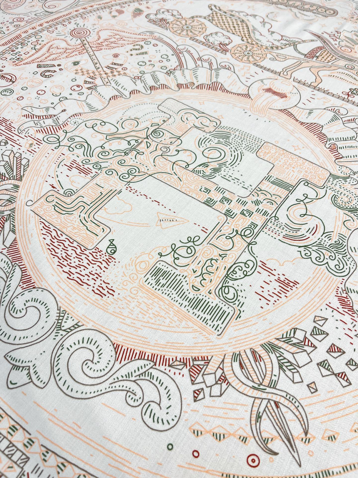 💟2025年秋冬新款羊绒 正在接通中”140方巾～Hermes 

手工卷边丝绒方巾（30%桑蚕丝70%