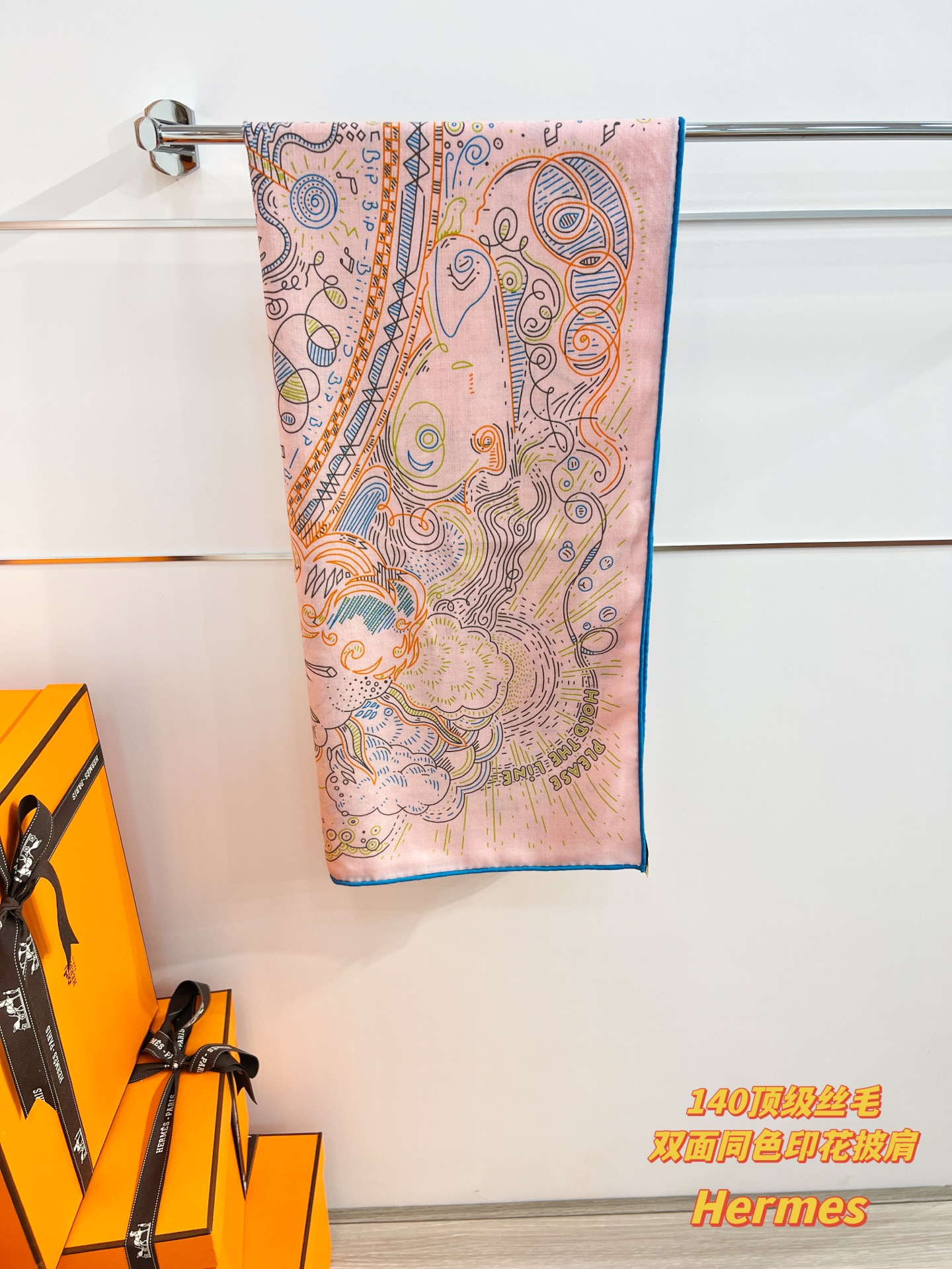 💟2025年秋冬羊绒新款 正在接通中 140方巾～Hermes 

手工卷边丝羊绒方巾（30%桑蚕丝70