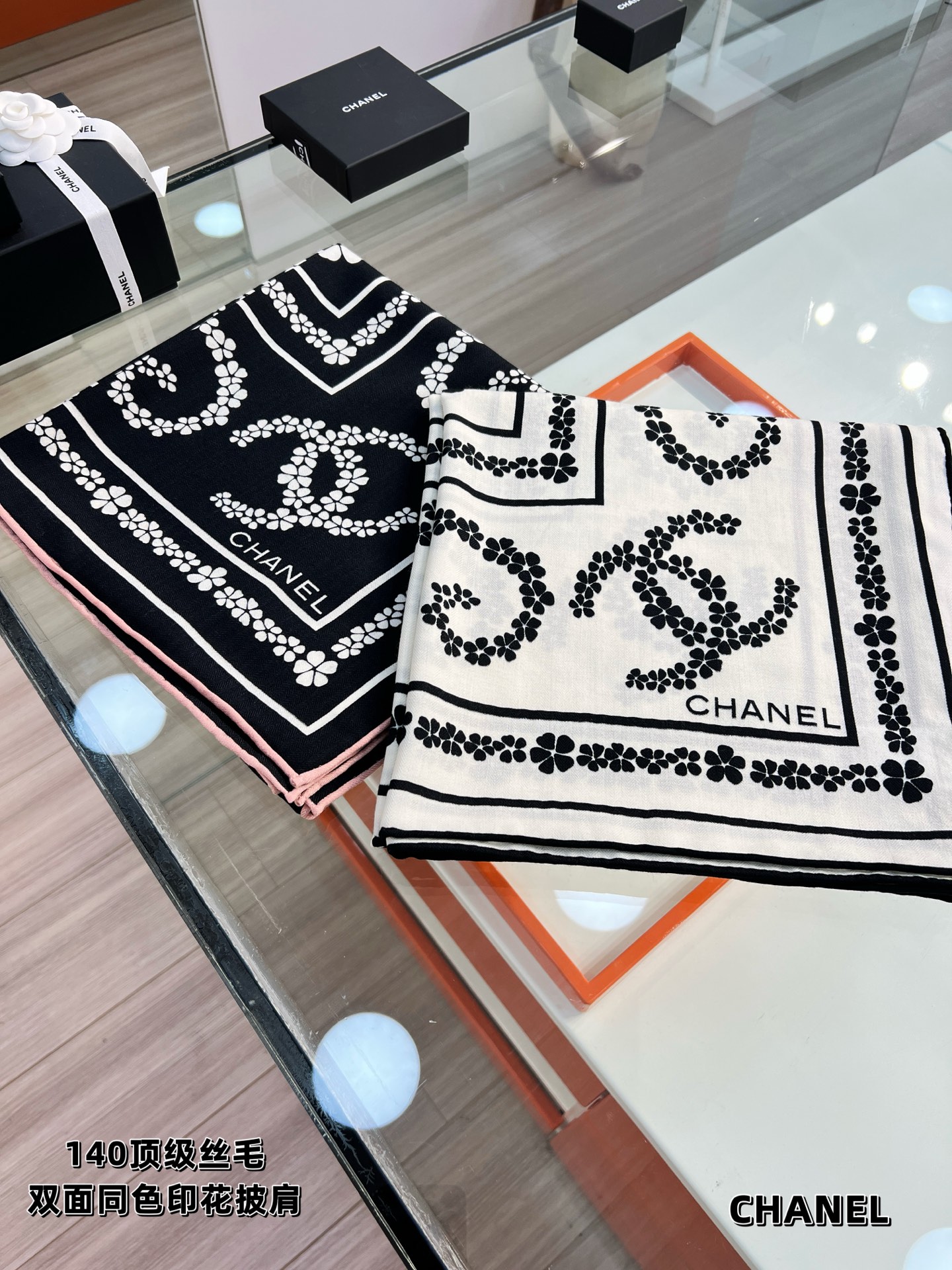 💰Chanel ~25秋冬新品～【幸运草双C组合】【140双面丝毛披肩】手工卷边丝毛方巾（30%桑蚕丝7