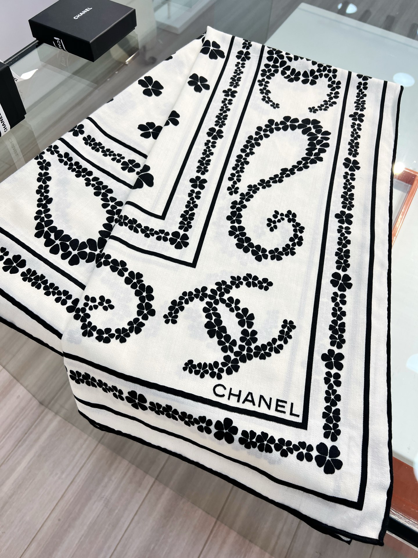 💰Chanel ~25秋冬新品～【幸运草双C组合】【140双面丝毛披肩】手工卷边丝毛方巾（30%桑蚕丝7