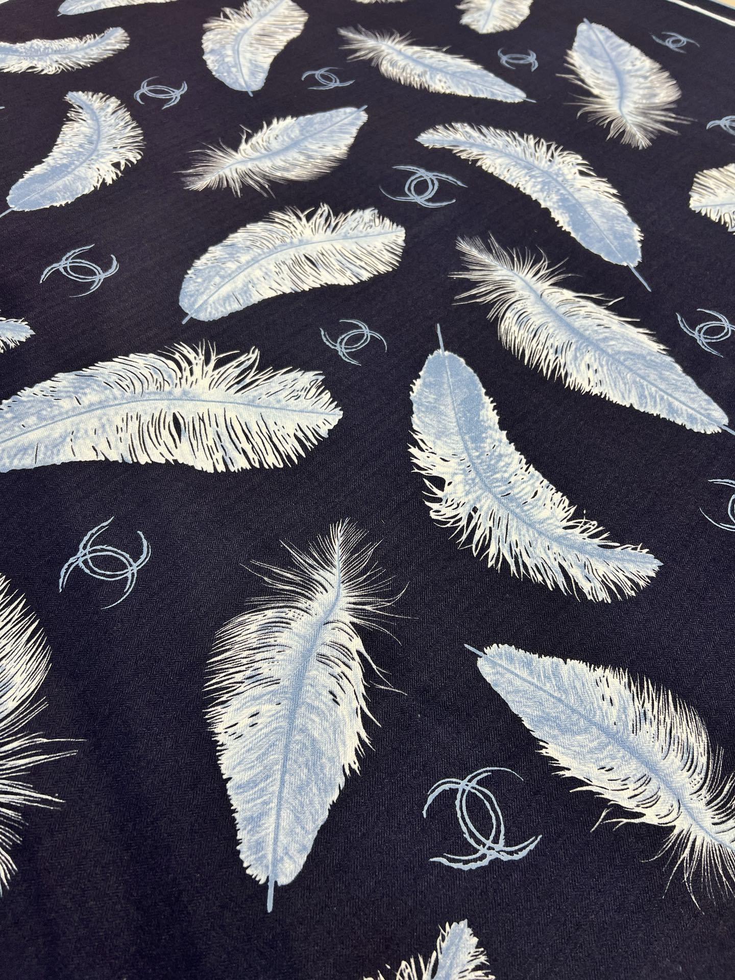 💰Chanel ~25秋冬新品~【贵妇羽毛系列】【140双面丝毛披肩】手工卷边丝毛方巾(30%桑蚕丝70