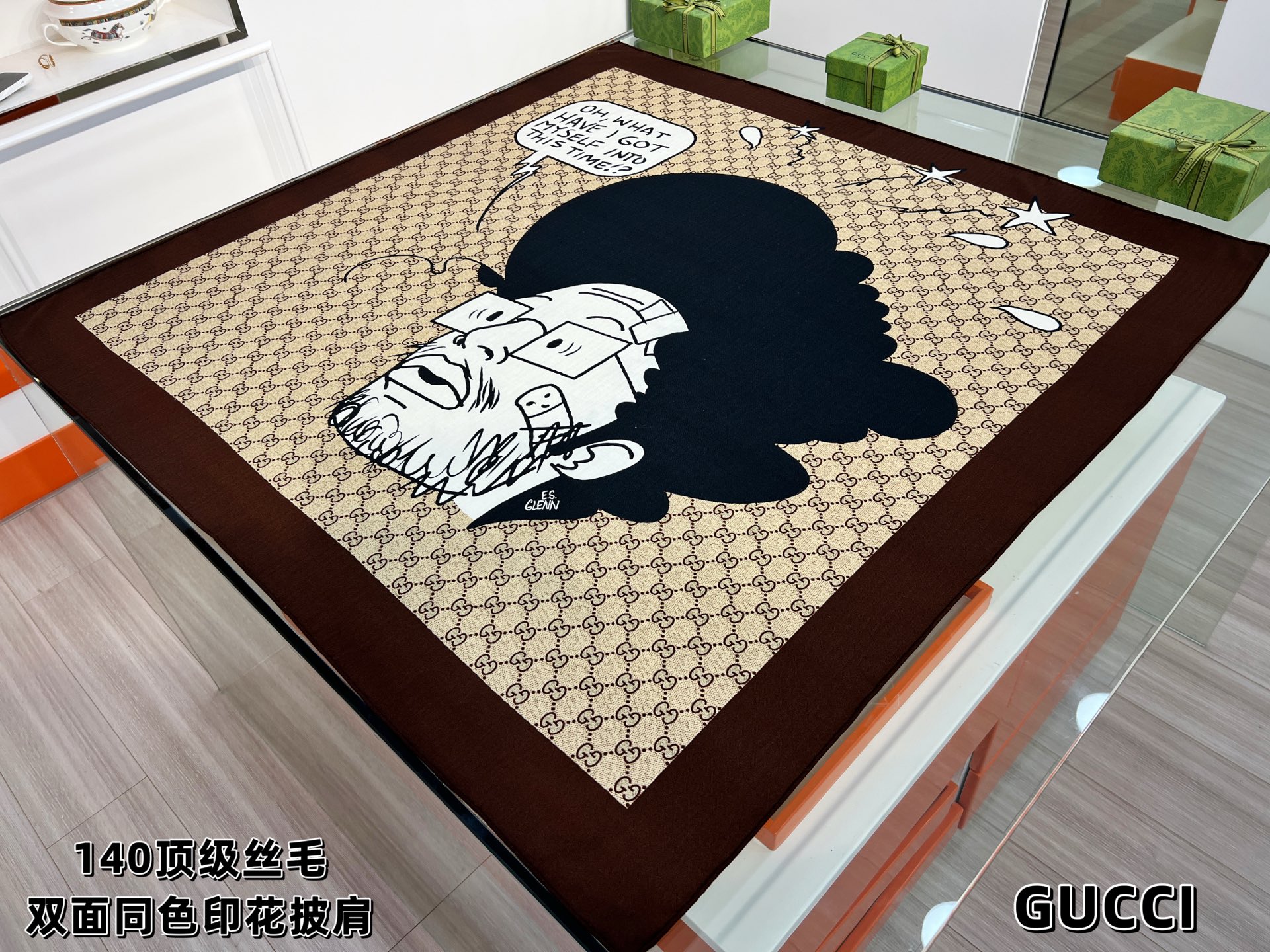 💰225*140 项目双面同色印花丝毛披肩～Gucci艺术家Sara Leghissa革新演绎Gucci