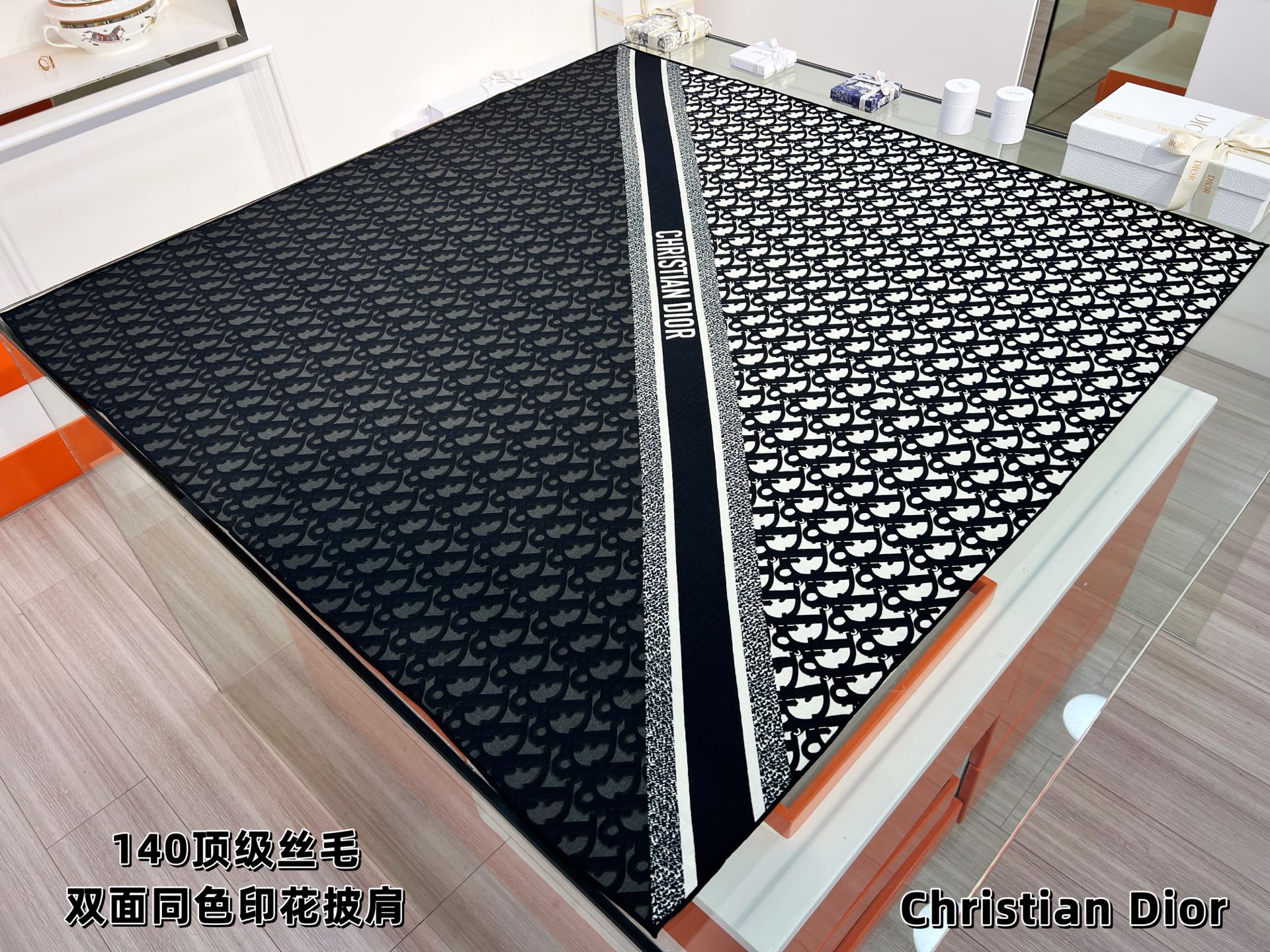 💰Dior 印花方巾【140双面同色丝毛披肩】30%真丝70%羊毛面料 Oblique 印花这款 Dio