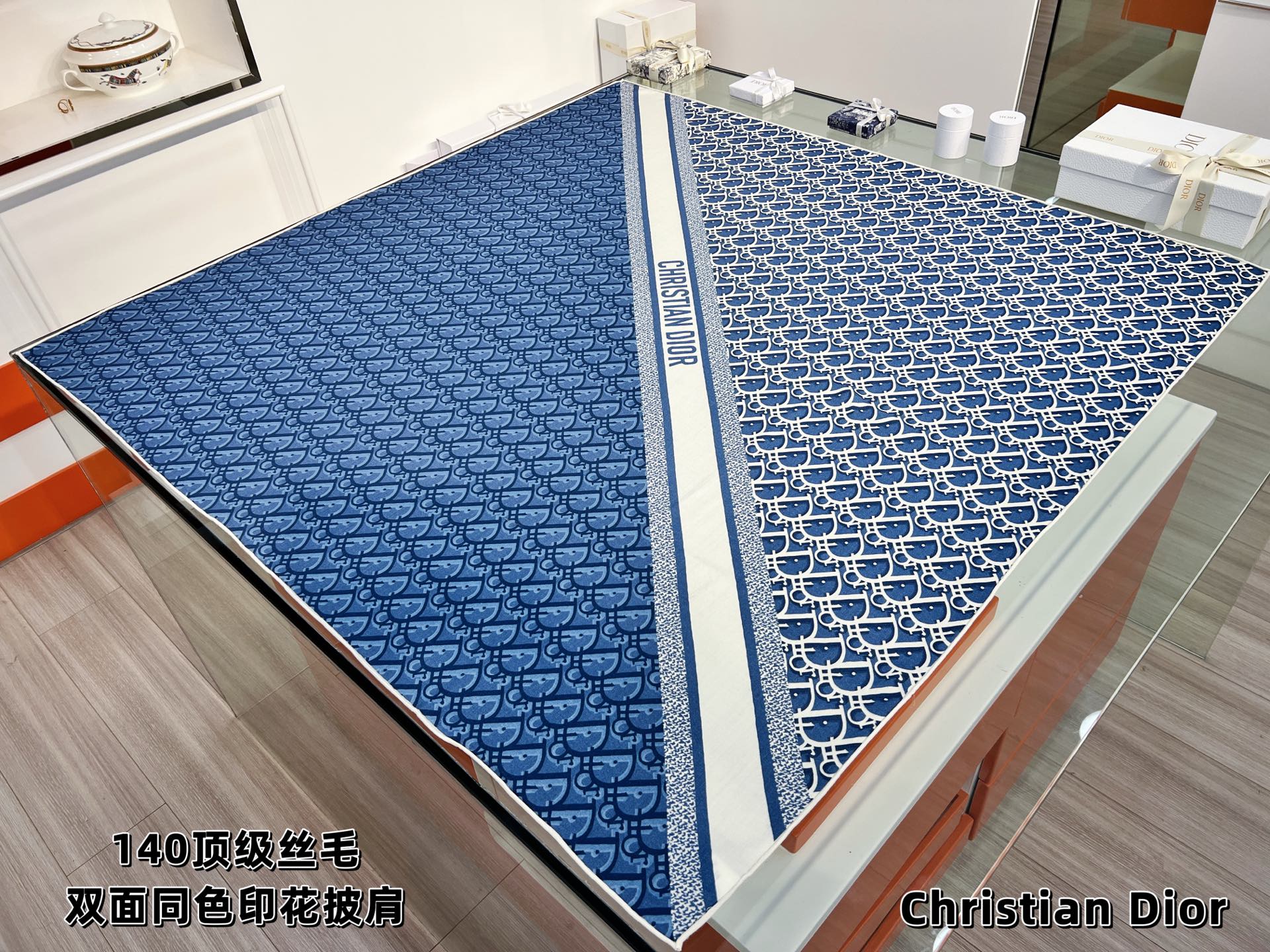 💰Dior 印花方巾【140双面同色丝毛披肩】30%真丝70%羊毛面料 Oblique 印花这款 Dio