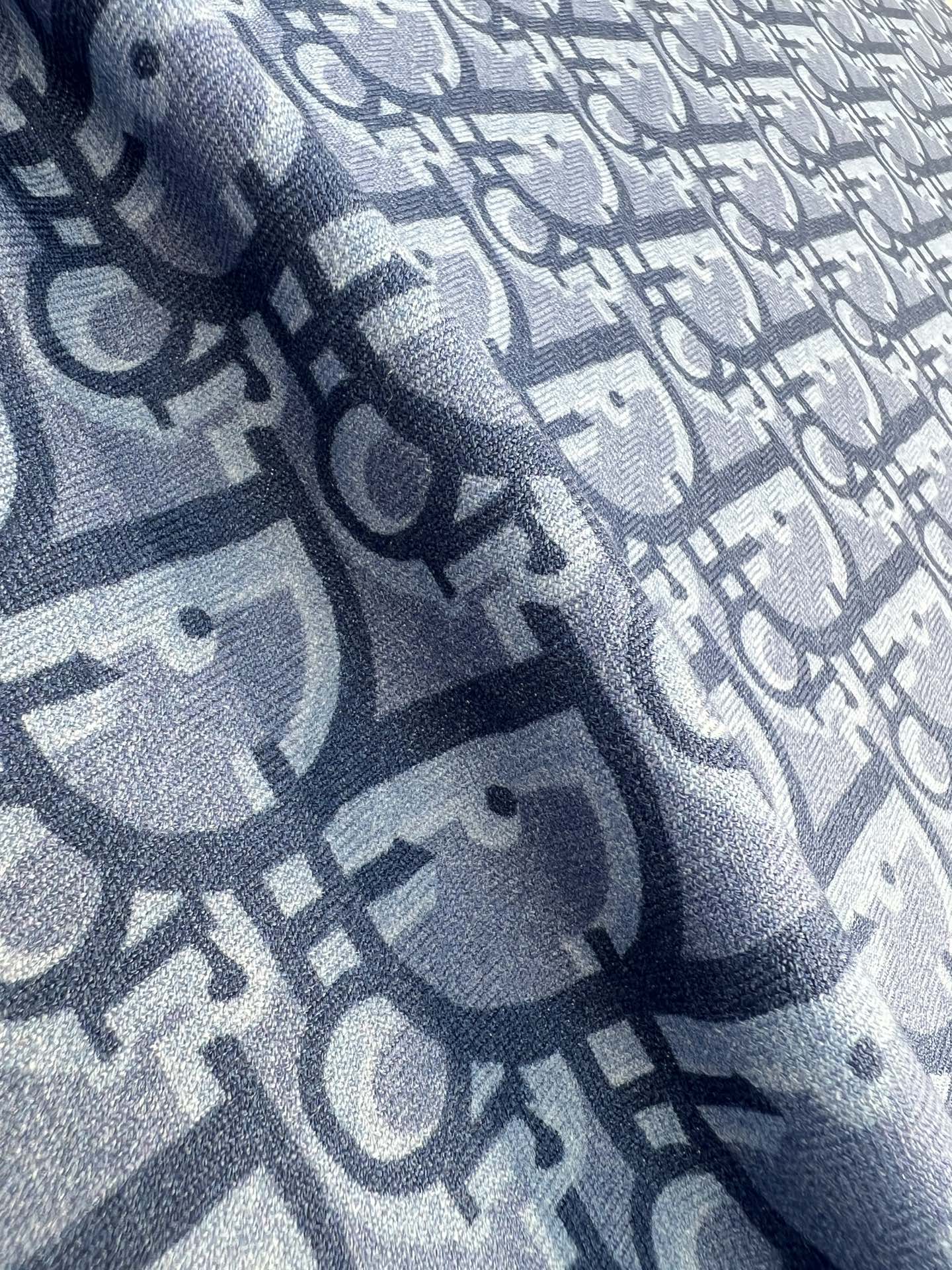 💰Dior 印花方巾【140双面同色丝毛披肩】30%真丝70%羊毛面料 Oblique 印花这款 Dio