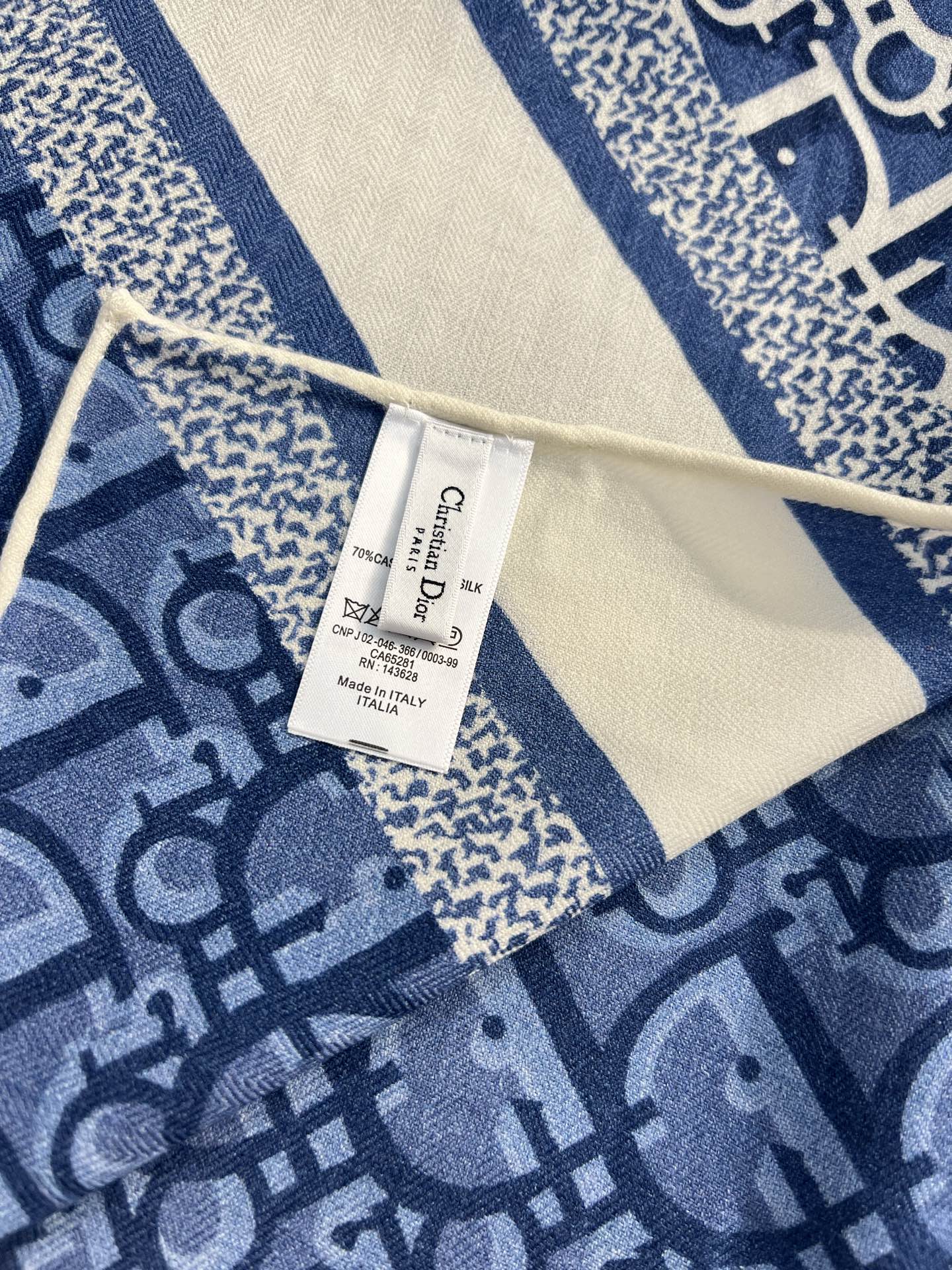 💰Dior 印花方巾【140双面同色丝毛披肩】30%真丝70%羊毛面料 Oblique 印花这款 Dio