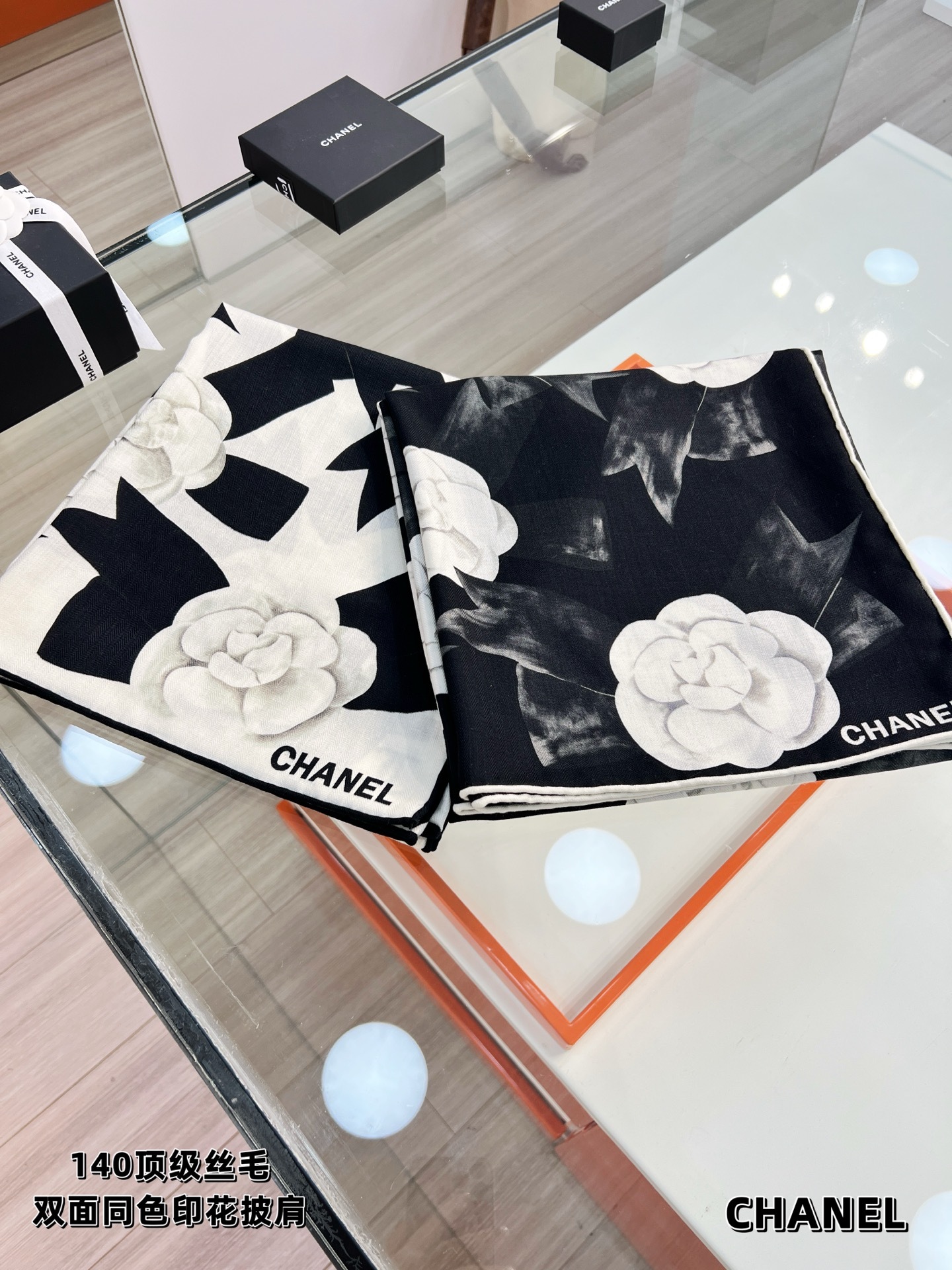 💰Chanel ~25秋冬新品~“山茶花与蝴蝶结”【140双面丝毛披肩】手工卷边丝毛方巾(30%桑蚕丝7