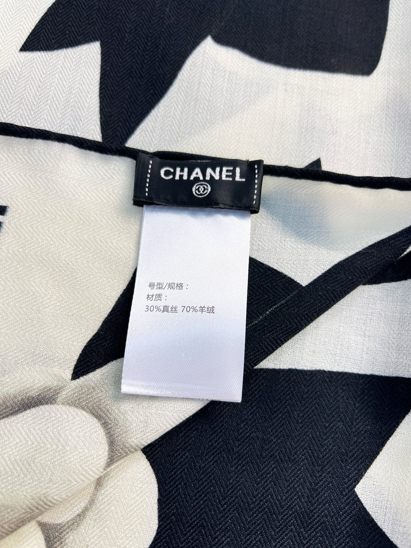💰Chanel ~25秋冬新品～“山茶花与蝴蝶结”【140双面丝毛披肩】手工卷边丝毛方巾（30%桑蚕丝7